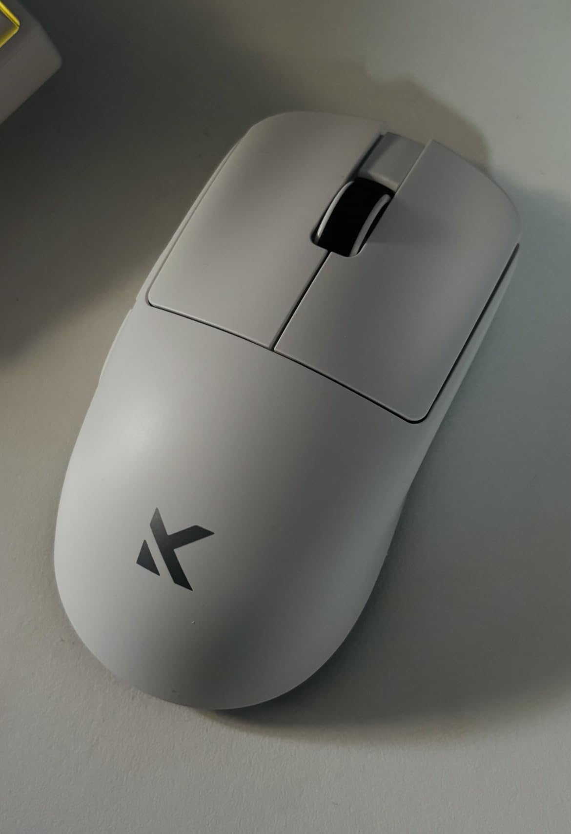 MCHOSE L7 Pro Wireless Gaming Mouse, PAW3395 26K Sensor, Wireless/Wired Dual 8K Polling, 39g Ultra-Light Weight, 2.4GHz RF/BT/Wired Tri-Mode Connection (Pro-PAW3395 26K Sensor, White) customer photo 1