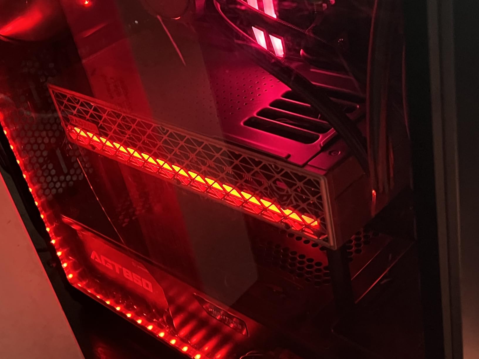 Sapphire 11348-01-20G Nitro+ AMD Radeon RX 9070 XT Gaming OC Graphics Card with 16GB GDDR6, AMD RDNA 4 customer photo 2