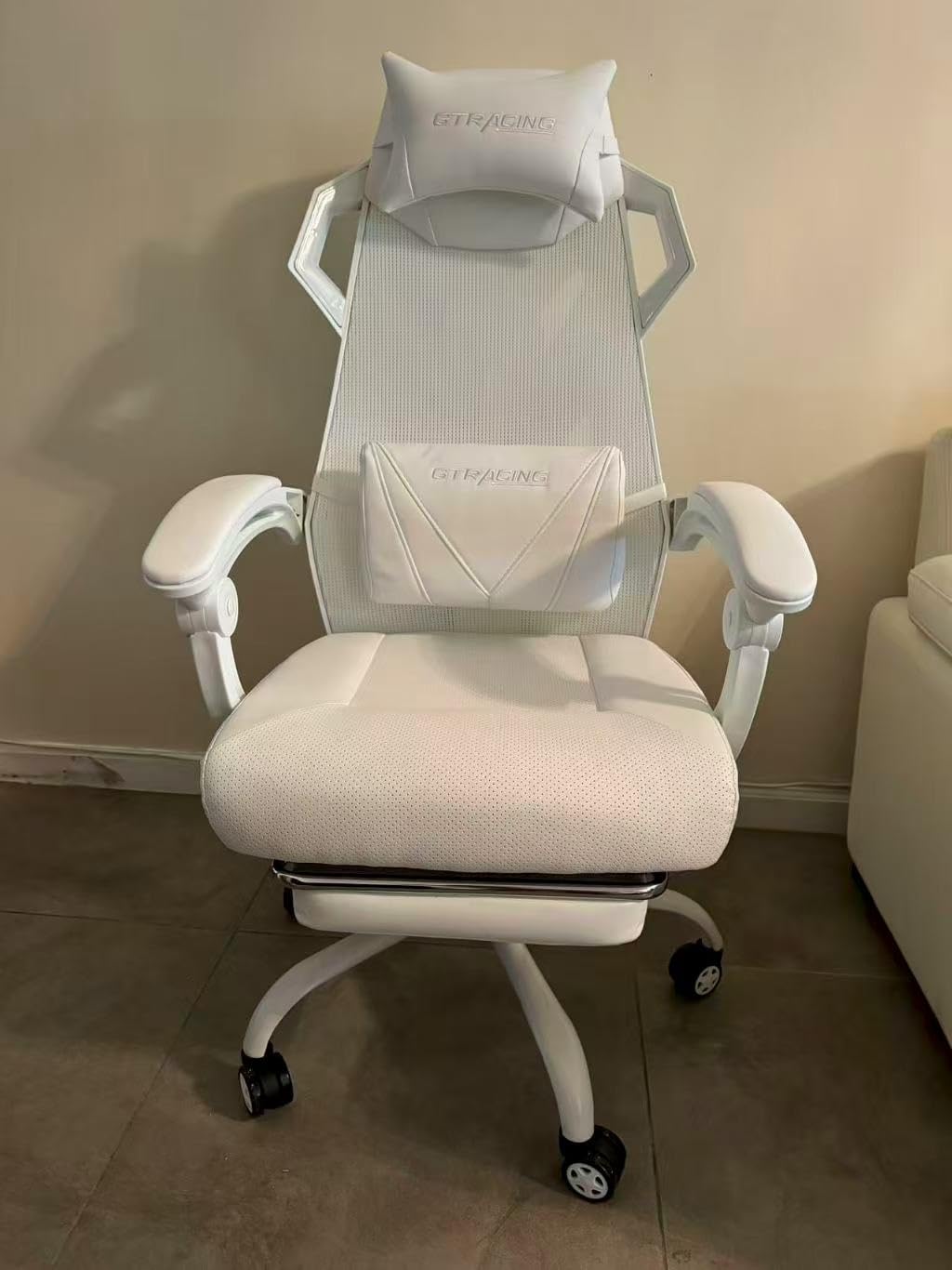 GTPLAYER Gaming Chair, Computer Chair with Mesh Back, Ergonomic Game Chair with Footrest, Reclining Game Chair with Adjustable Headrest and Lumbar Support for Gaming and Office (White) customer photo 2