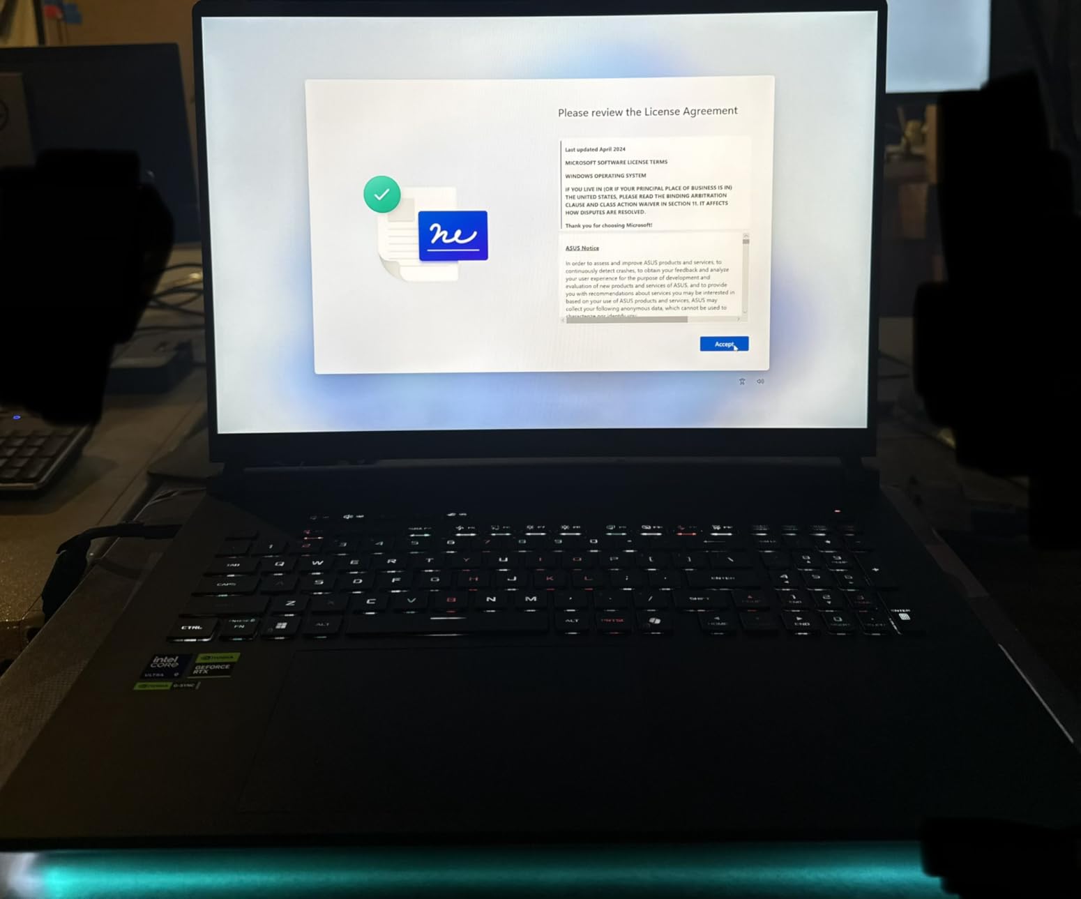 ROG Strix SCAR 18 (2025) Gaming Laptop, 18