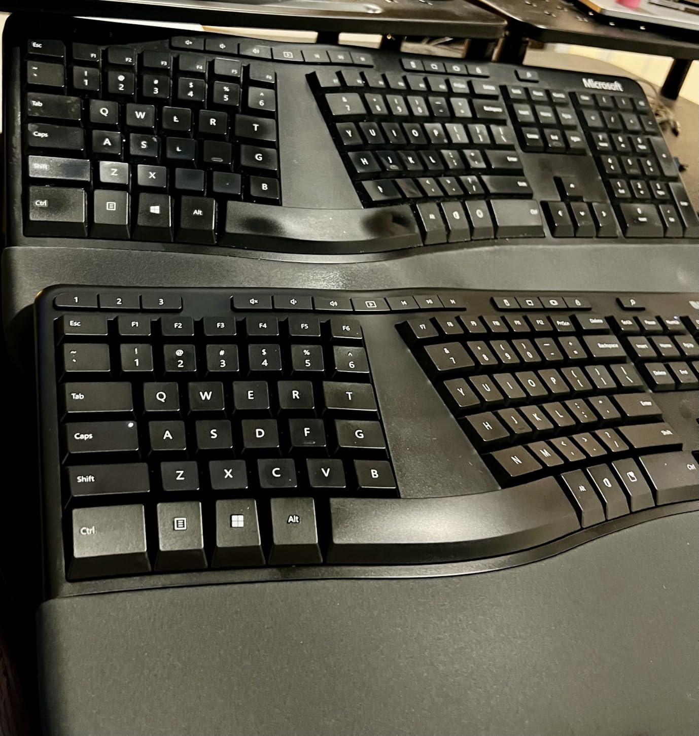 Ergonomic Keyboard - Designed by Microsoft - Refined Ergonomic Design, Built-in Shortcuts Keys, Layered Palm Rest for Elevated Wrist Support, Integrated Number Pad - Black customer photo 2