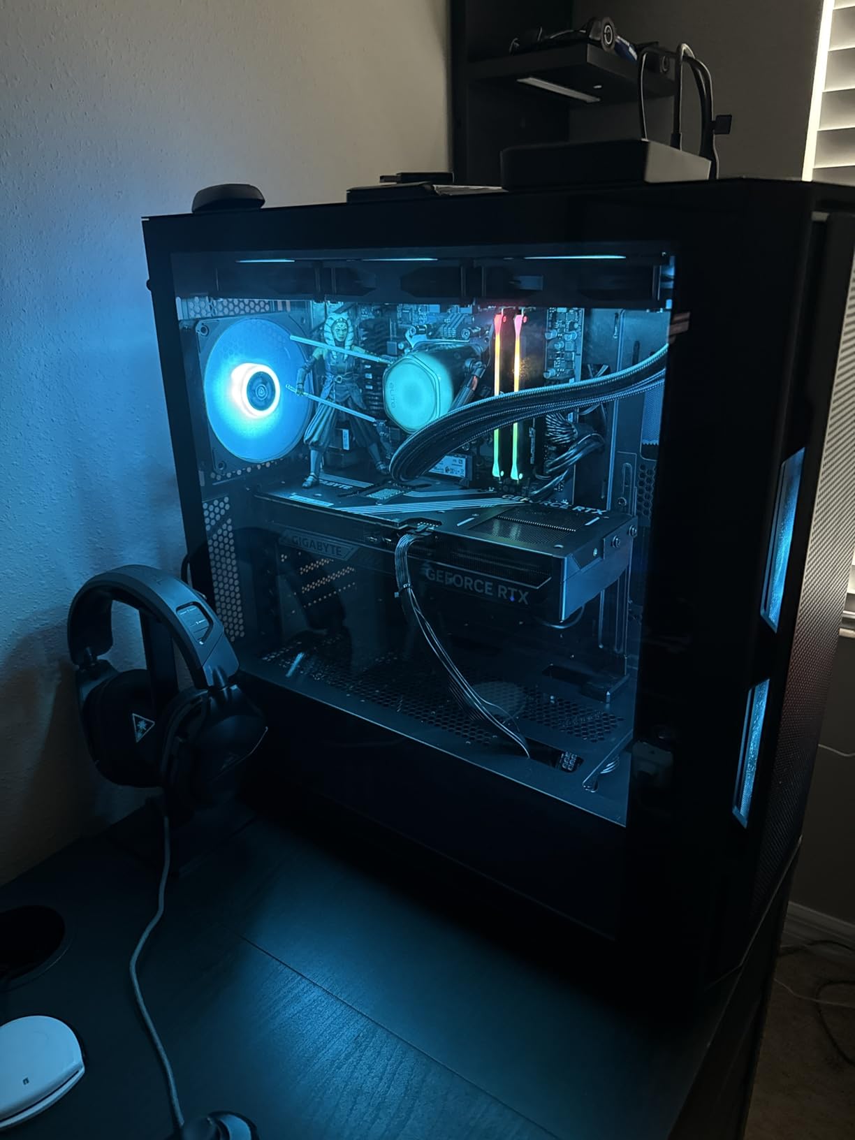 Skytech Gaming Rampage Desktop PC, Ryzen 7 9700X 3.8 GHz (5.5GHz), NVIDIA RTX 5070 Ti 16GB, 1TB Gen4 NVMe SSD, 32GB DDR5 RAM 5600 RGB, 850W Gold ATX 3 PSU, 360mm ARGB AIO, Wi-Fi, Windows 11 customer photo 1