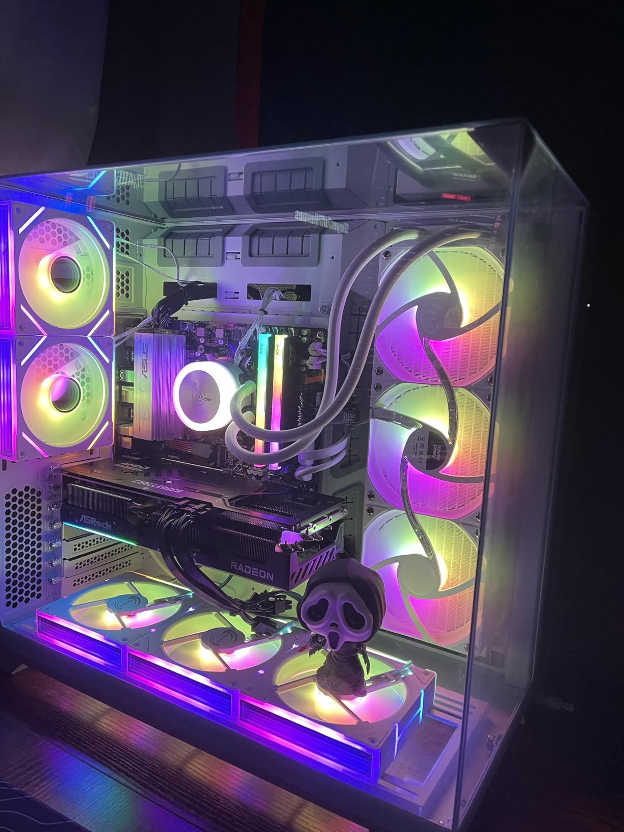 Skytech Gaming O11 Vision Desktop PC, AMD Ryzen 7 9800X3D 4.7 GHz, AMD RX 9070 XT 16GB, 2TB Gen4 NVMe SSD, 32GB DDR5 RAM 6000 RGB, 850W Gold ATX 3 PSU, 360mm ARGB AIO, Wi-Fi, Windows 11 customer photo 1