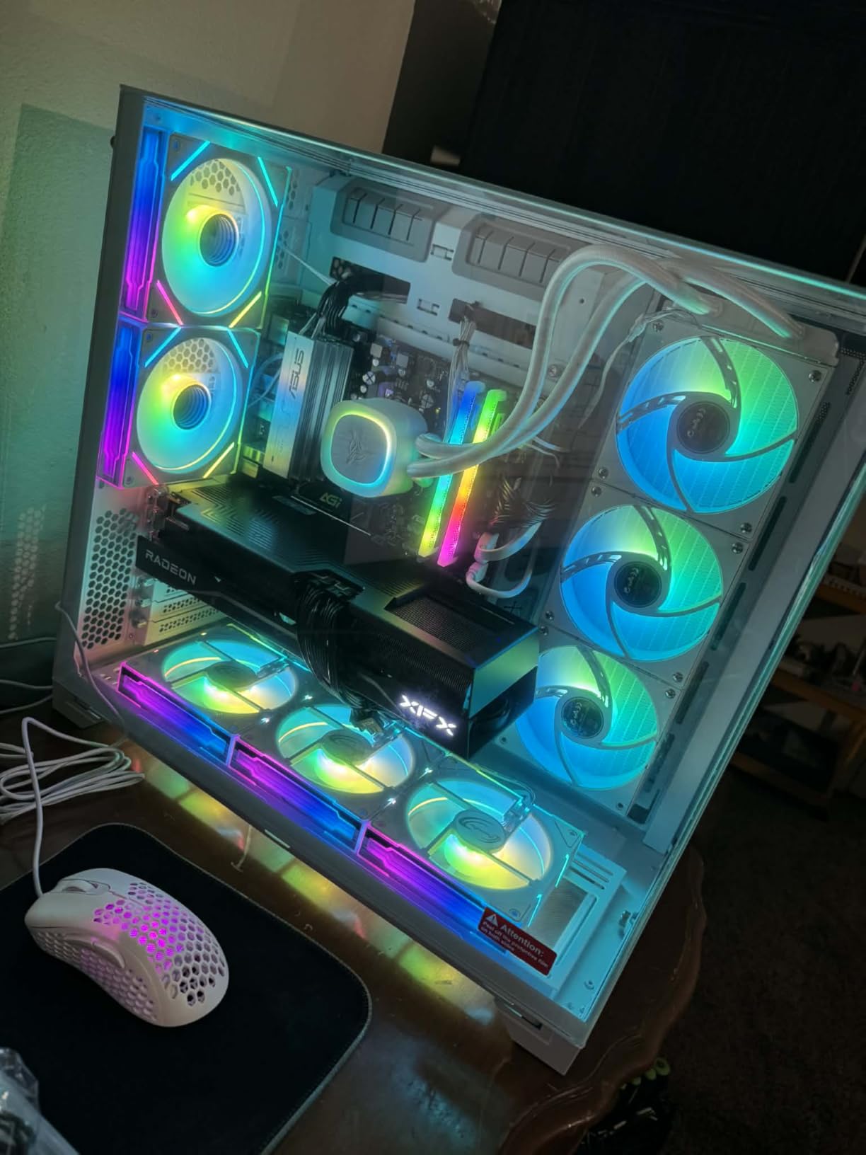 Skytech Gaming O11 Vision Desktop PC, AMD Ryzen 7 9800X3D 4.7 GHz, AMD RX 9070 XT 16GB, 2TB Gen4 NVMe SSD, 32GB DDR5 RAM 6000 RGB, 850W Gold ATX 3 PSU, 360mm ARGB AIO, Wi-Fi, Windows 11 customer photo 2