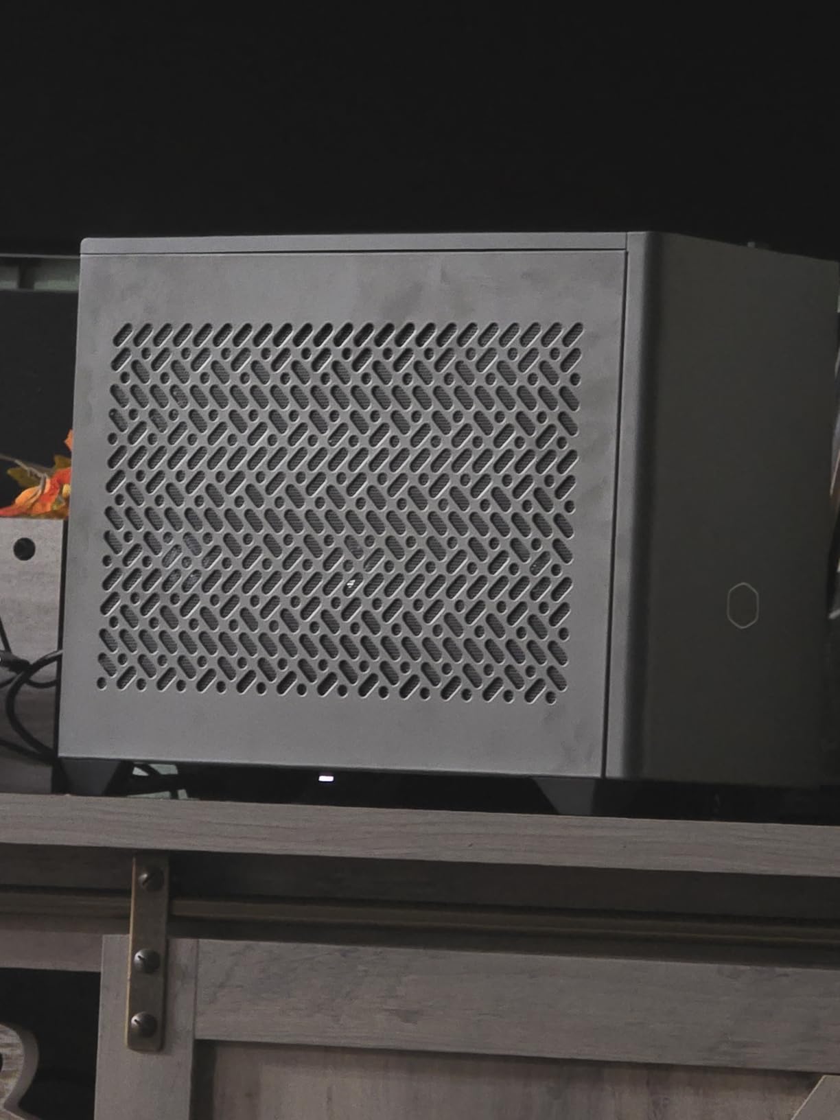 Cooler Master NR2 Pro Gaming PC - AMD RYZEN 7 9800X3D, NVIDIA GeForce RTX 5080 16GB, 32GB DDR5 6000MHz, 2TB Gen4 M.2, Windows 11, V850 SFX Gold PSU, Compact Mini ITX Desktop PC customer photo 2