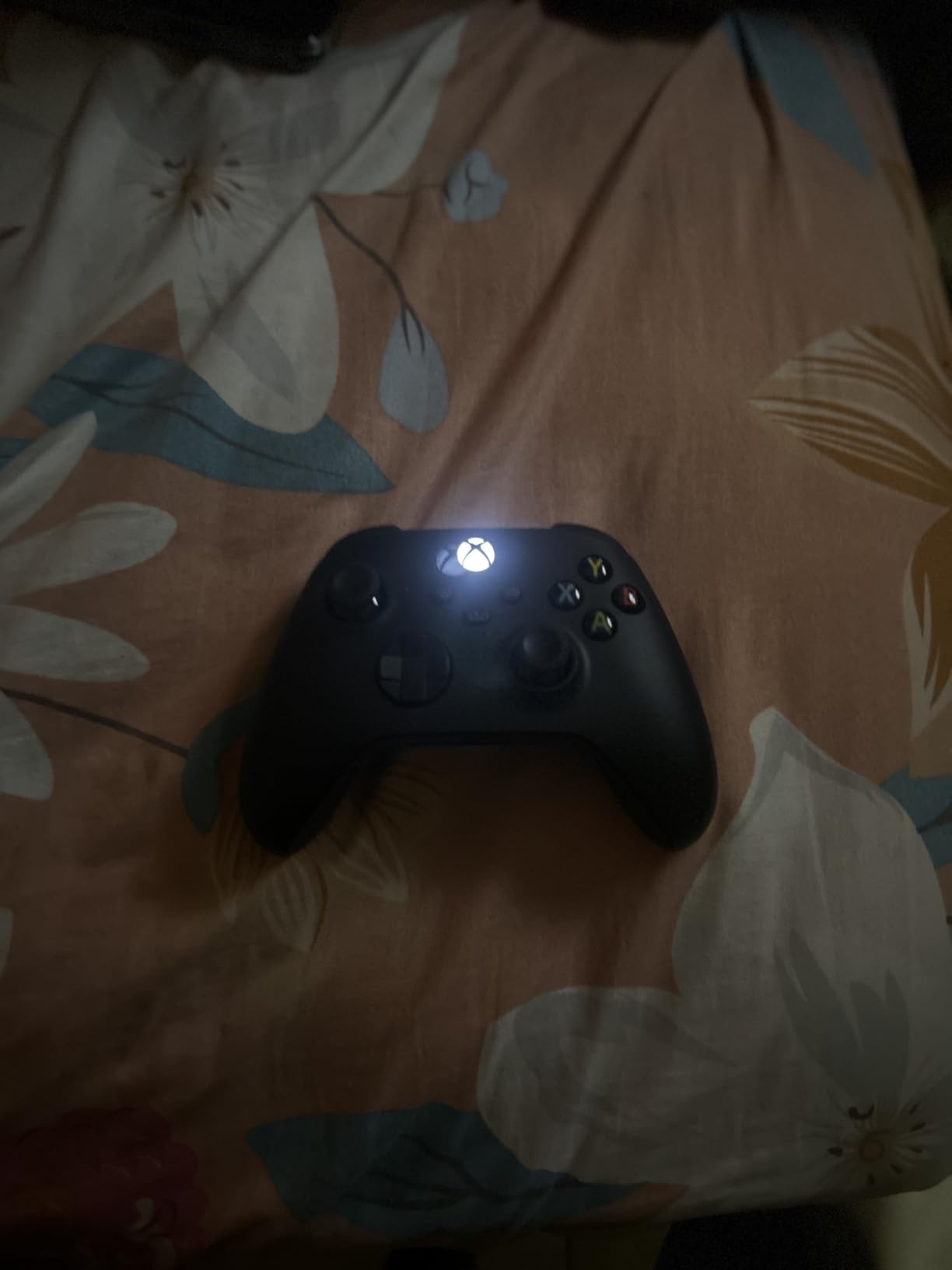 XBOX Wireless Gaming Controller | Carbon Black | Console, PC, & Android | Textured Grip | Wireless, Bluetooth, USB-C Connectivity customer photo 2
