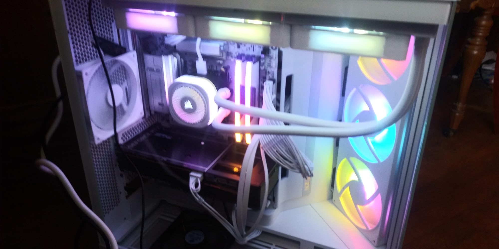 ASUS B650E MAX Gaming WiFi W - AMD B650 AM5 ATX Motherboard, White PCB, DDR5, PCIe 5.0, 3X M.2, Wi-Fi 6E, 2.5Gb LAN, USB 10Gbps Type-C, DisplayPort, HDMI, BIOS Flashback, Aura Sync, Advanced AI PC customer photo 1