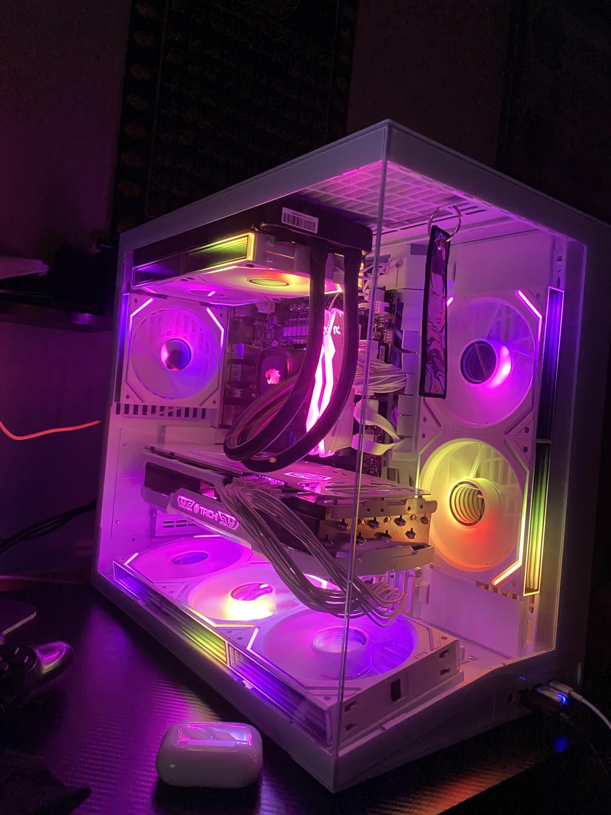 LIAN LI O11D MINI V2 Flow Compact ATX Mid-Tower Airflow Computer Case customer photo 1