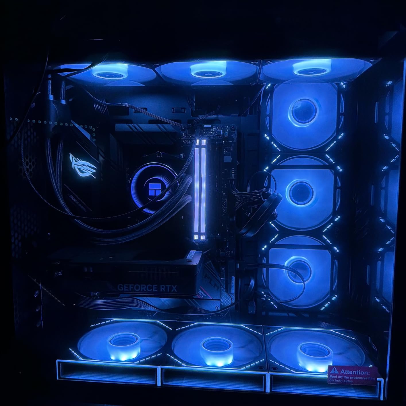 GIGABYTE GeForce RTX 5060 WINDFORCE OC 8G Graphics Card, 8GB 128-bit GDDR7, PCIe 5.0, DisplayPort & HDMI customer photo 1