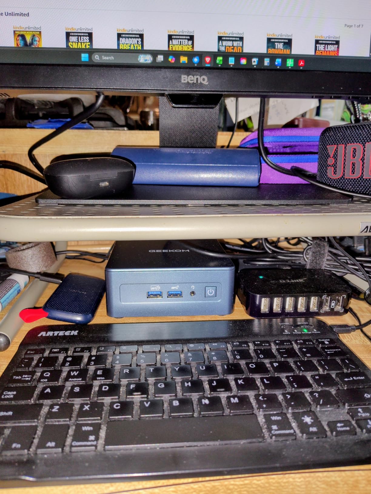 GEEKOM IT15, The Most Powerful AI Mini PC with Intel Ultra 9 285H (15th Gen) 99 Tops | 32GB DDR5, 2TB SSD | Arc 140T GPU | WiFi 7, 8K Quad Display, Win11 Pro customer photo 2