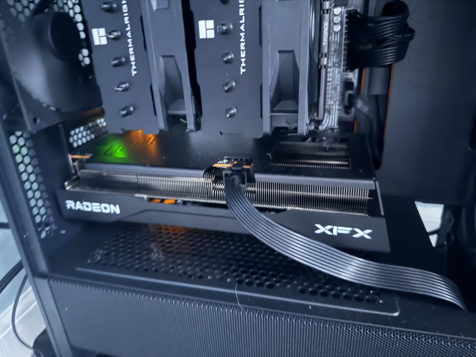 XFX Swift AMD Radeon RX 9060 XT OC Gaming Edition with 16GB GDDR6 customer photo 1