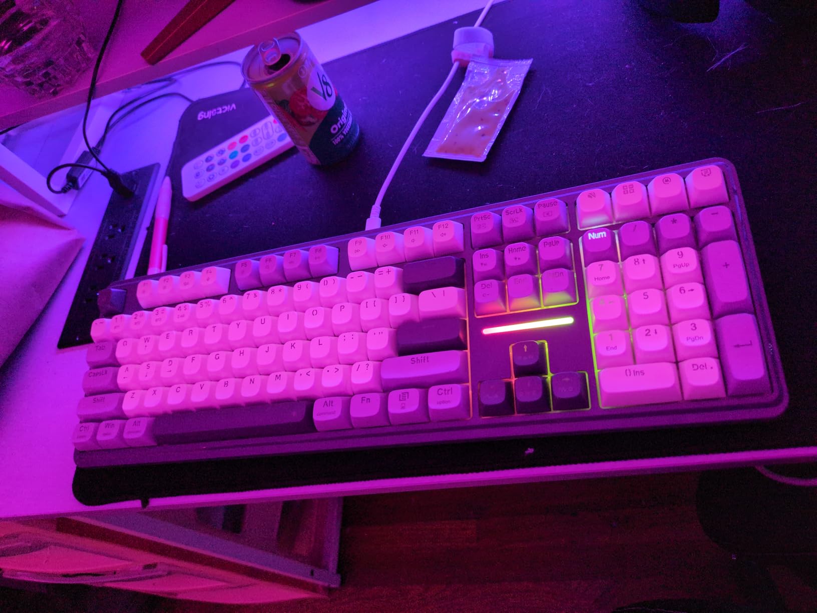 Redragon K745 PRO Wireless Gasket RGB Gaming Keyboard, 108 Keys Mechanical Keyboard w/Extra 4 Hotkeys, Hot-Swap Socket, 5-Layer Noise Dampening, See-Through Round PBT Keycaps, Mint Mambo Switch customer photo 1