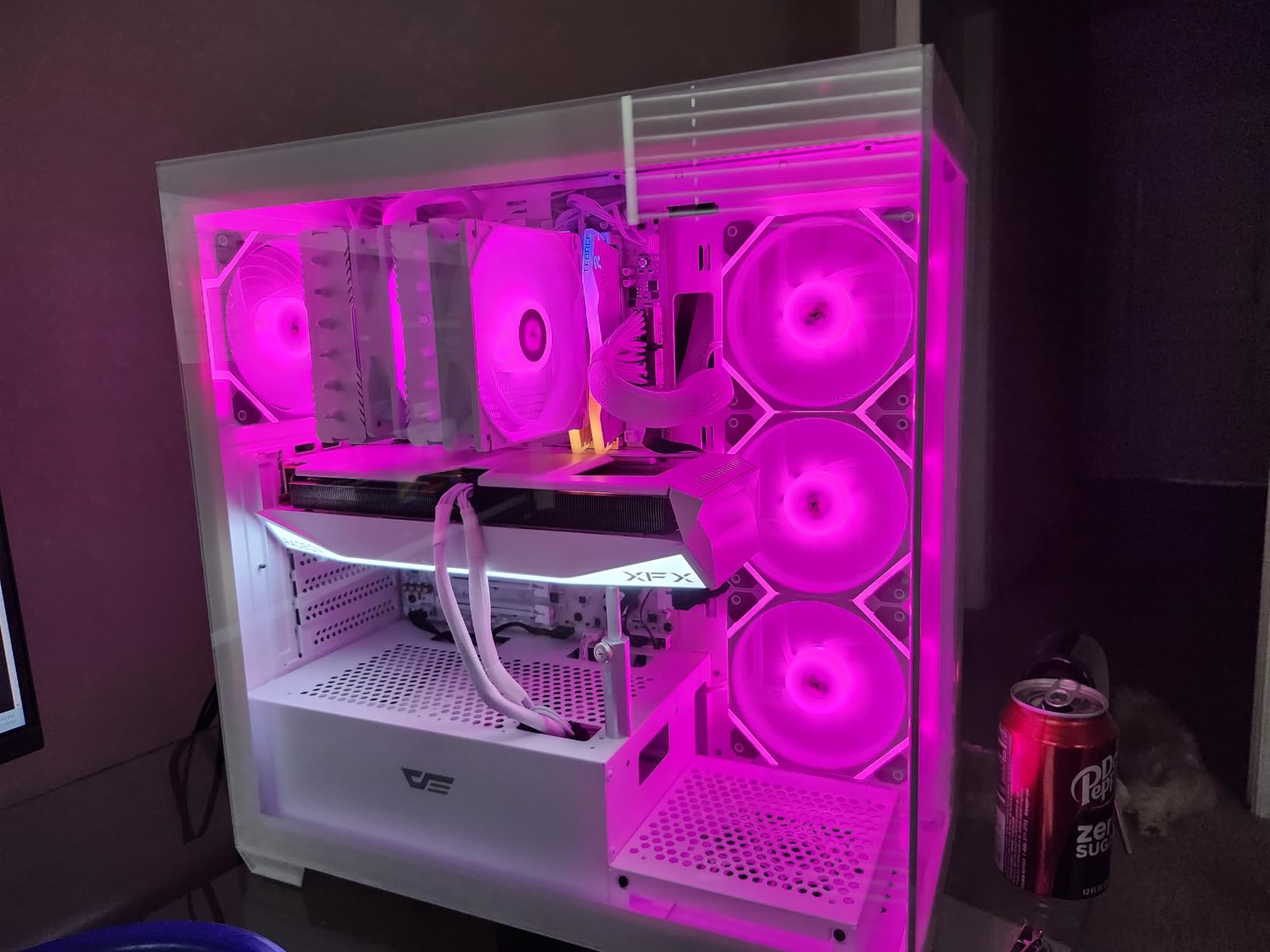 XFX Mercury AMD Radeon RX 9060XT OC White Gaming Edition with 16GB GDDR6 HDMI 2xDP, AMD RDNA 4 RX-96TMERCW9 customer photo 2