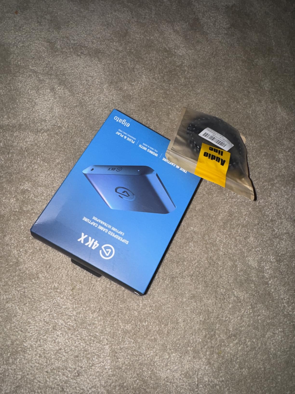 Elgato Game Capture 4K S - External Capture Card for PS5, Xbox Series X/S, Switch 2, PC, Mac, iPad | 4K60, 1440p120, or 1080p240 Passthrough and Capture, HDR10, VRR, USB-C, Near-Zero Latency customer photo 2