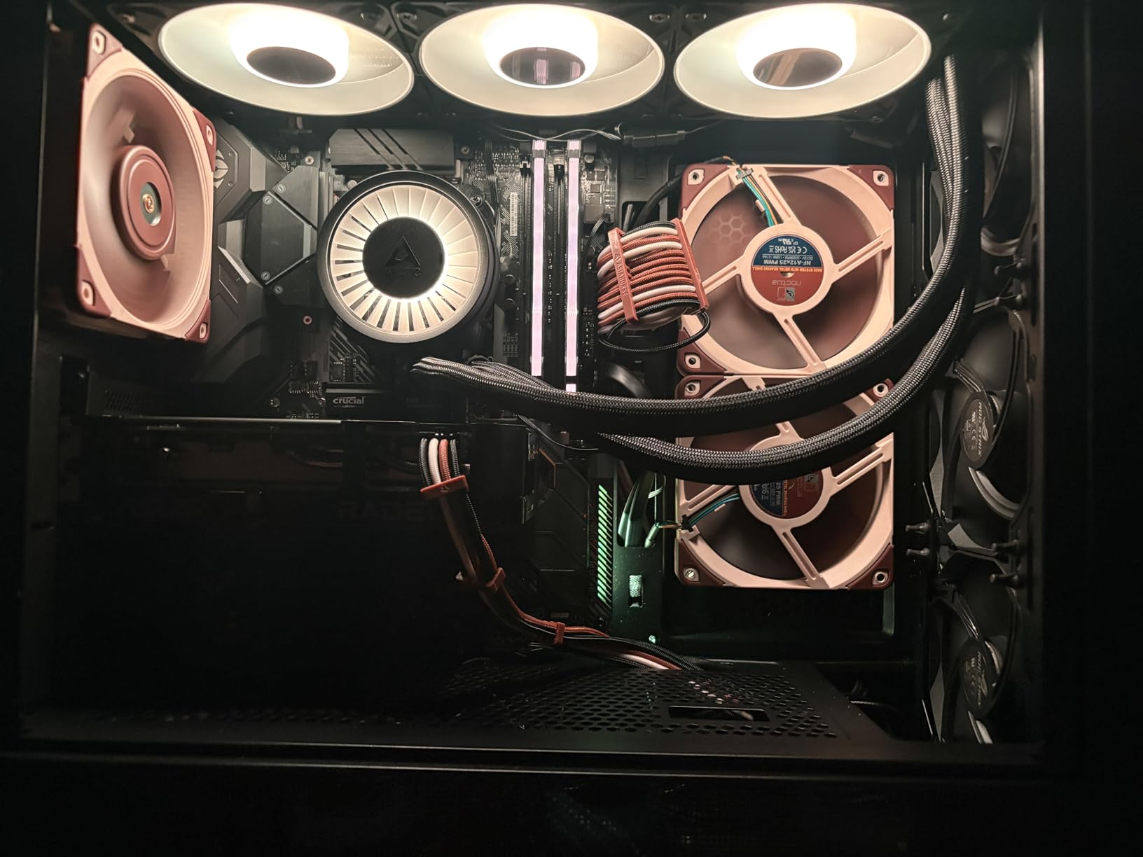 ASUS Dual Radeon RX 9060 XT 16GB GDDR6 Graphics Card, AMD, PCIe 5.0, HDMI 2.1b, DisplayPort 2.1a, 2.5-Slot, Axial-tech Fan customer photo 1