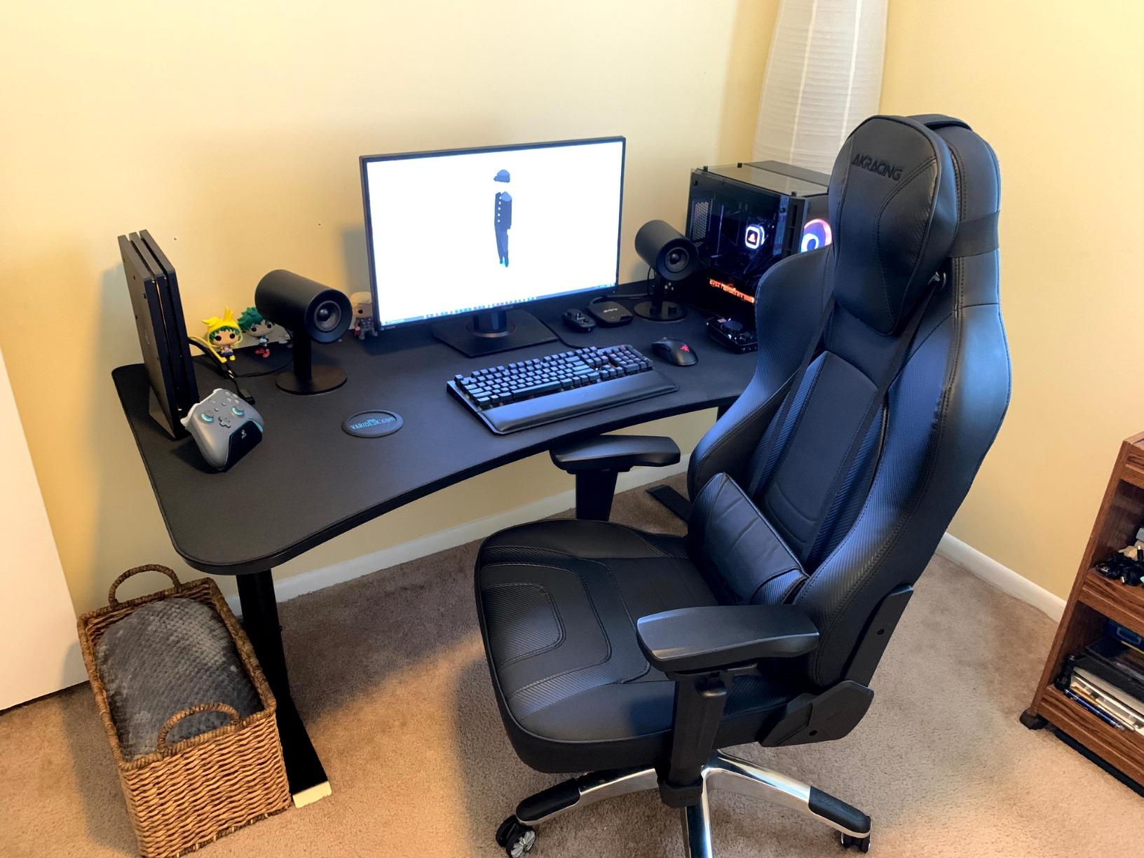 Arozzi Arena Medium Gamer Desk - 55x30