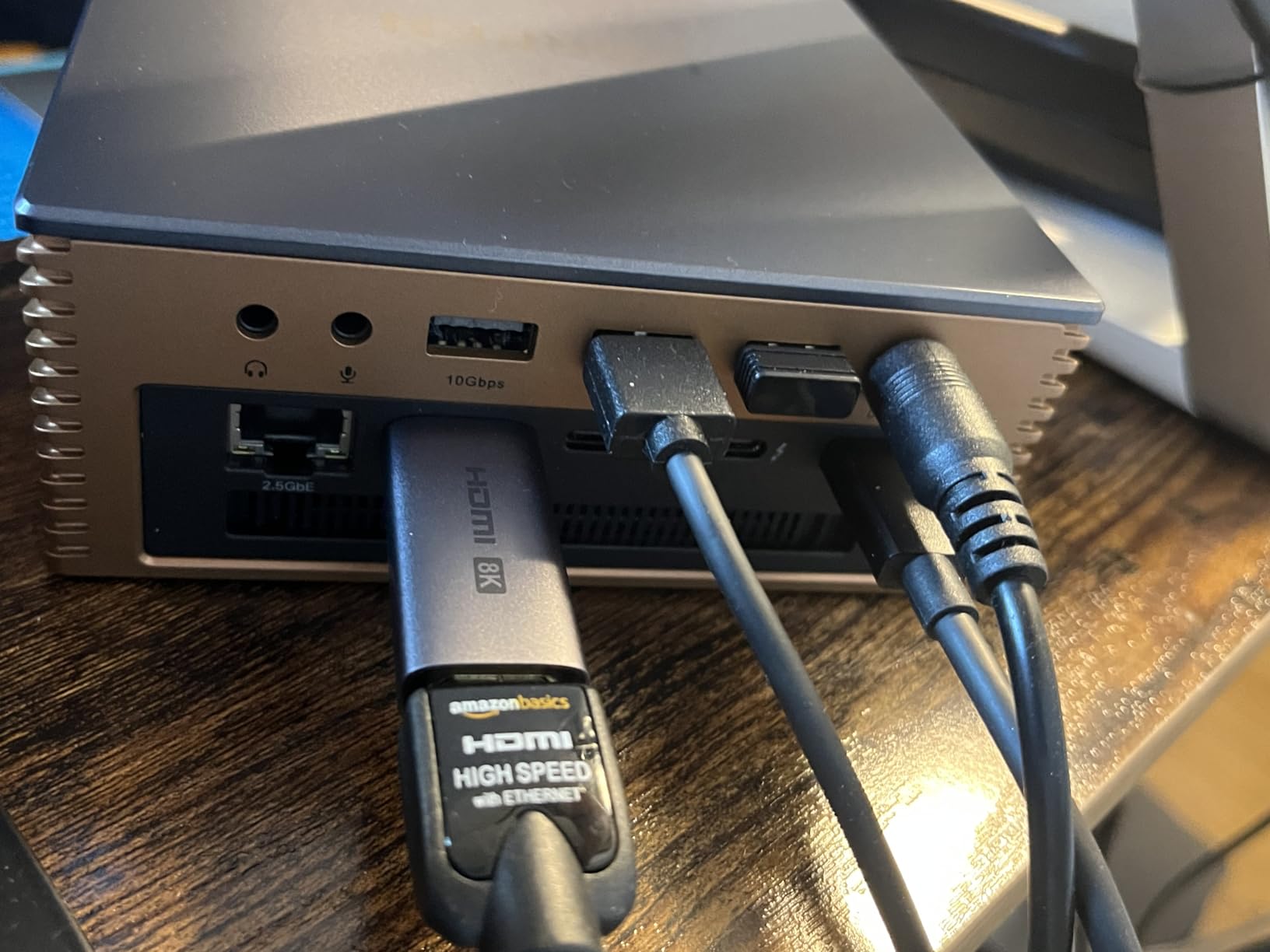 UGREEN Maxidok Thunderbolt 5 Docking Station, Revodok 17-in-1 TBT5 Dock, 120Gbps Data Transfer, 8TB M.2 NVMe SSD, Single 8K/Dual 6K@60Hz, 140W Charging, 2.5GbE, Cooling System for TBT5/4 Laptops customer photo 1