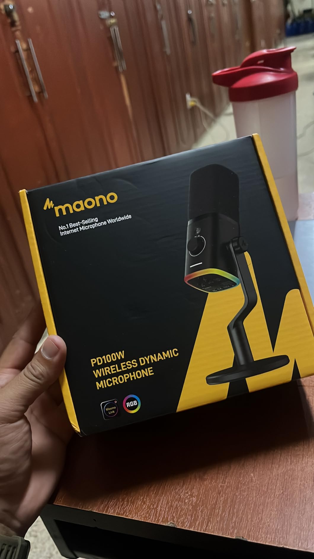MAONO PD100W Wireless Dynamic Microphone for PC, USB Gaming Mic for Streaming & Podcast, Noise Cancelling, RGB, Dual Mode Wireless/USB-C Desk Mic for Computer Windows Mac Android iOS PS5, Black customer photo 1