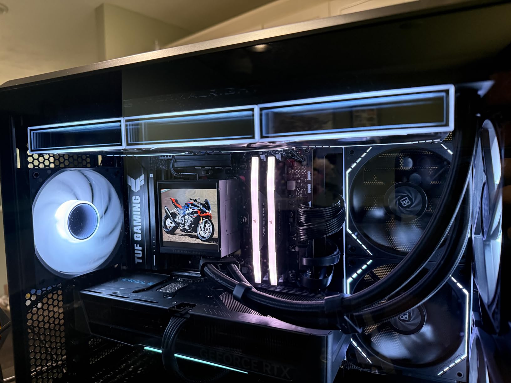 Thermalright Peerless Vision 360 ARGB Black CPU Aio Cooler,PC 360 Specification Water Cooler System,3.95''IPS LCD Screen with 480x480 Resolution,for AM4/AM5;Intel 1700/1851,3 Wireless Splicing Fans customer photo 1