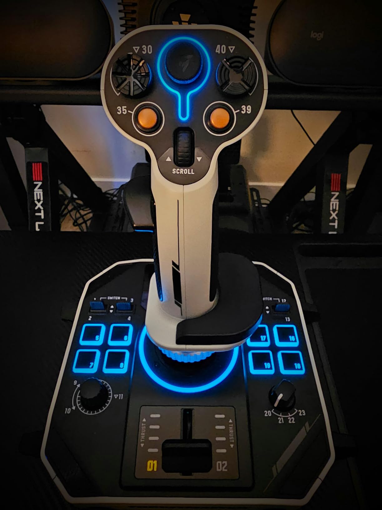 Thrustmaster Sol-R4 HOTAS Flight Stick and Throttle - Hall Effect Joystick, 58 Buttons for Flight Simulation - Compatible with PC customer photo 1
