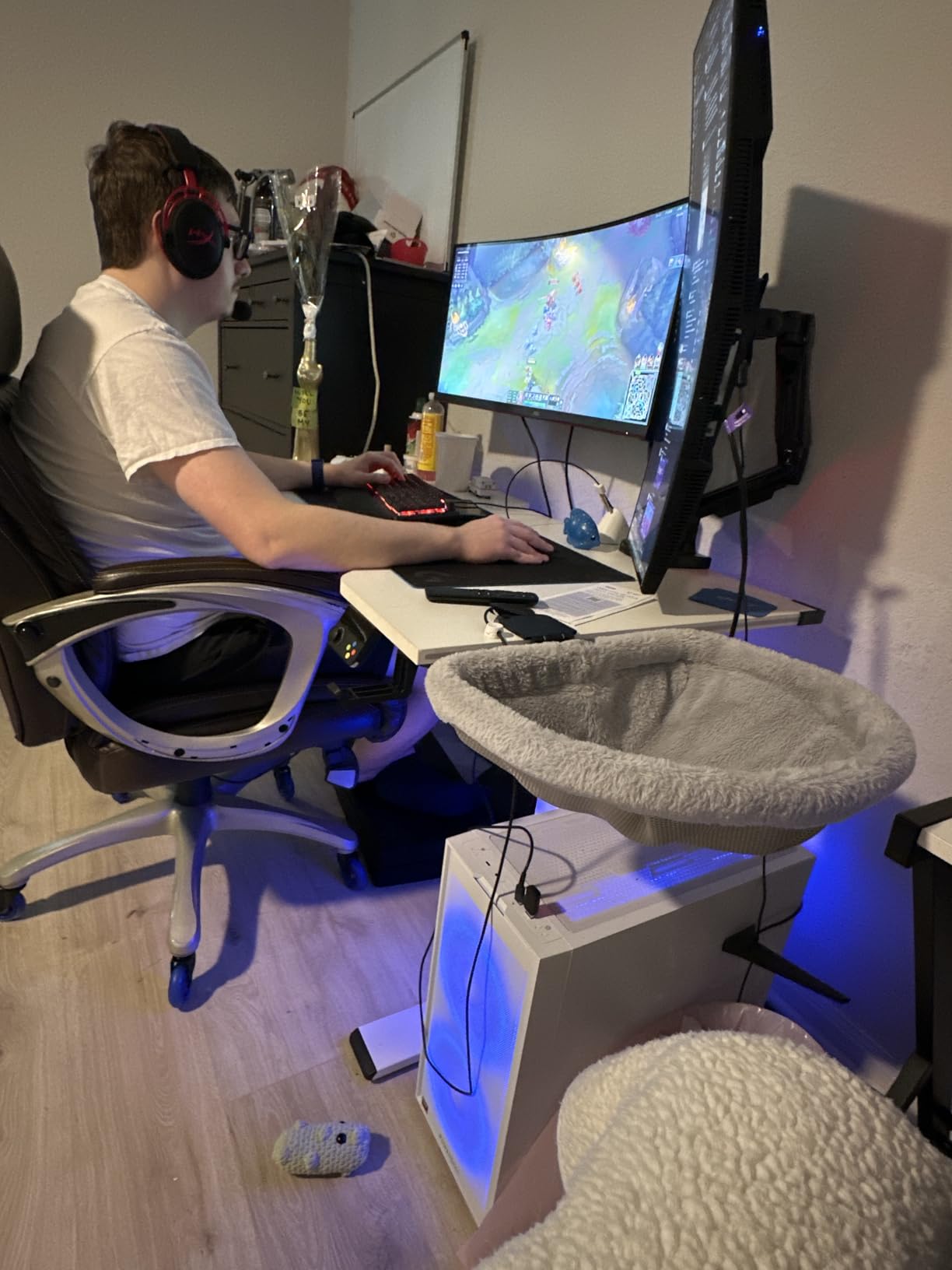 FLEXISPOT E6G CyberX 63 Inch RGB LED Electric Gaming Standing Desk, Dual Motor 3-Stage Adjustable Desk up to 352 lbs, Large Ergonomic Computer Workstation for Gamers, Streamers & Home Studios (Black) customer photo 1