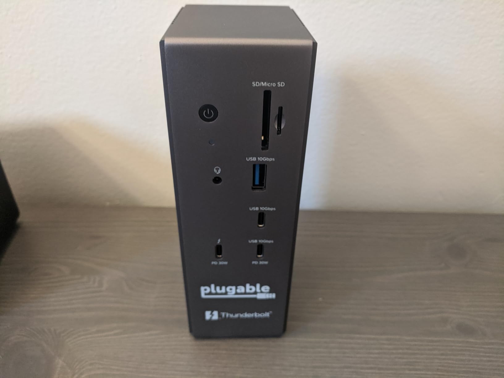 Plugable Thunderbolt 5 Dock: 16-in-1, Dual HDMI 2.1 Up to 8K 60Hz / 4K 144Hz, 140W Laptop Charging, 2.5GbE, Fanless, Driverless TAA Compliant Docking Station for MacBook Pro/Air & Windows (TBT-UDH2) customer photo 1