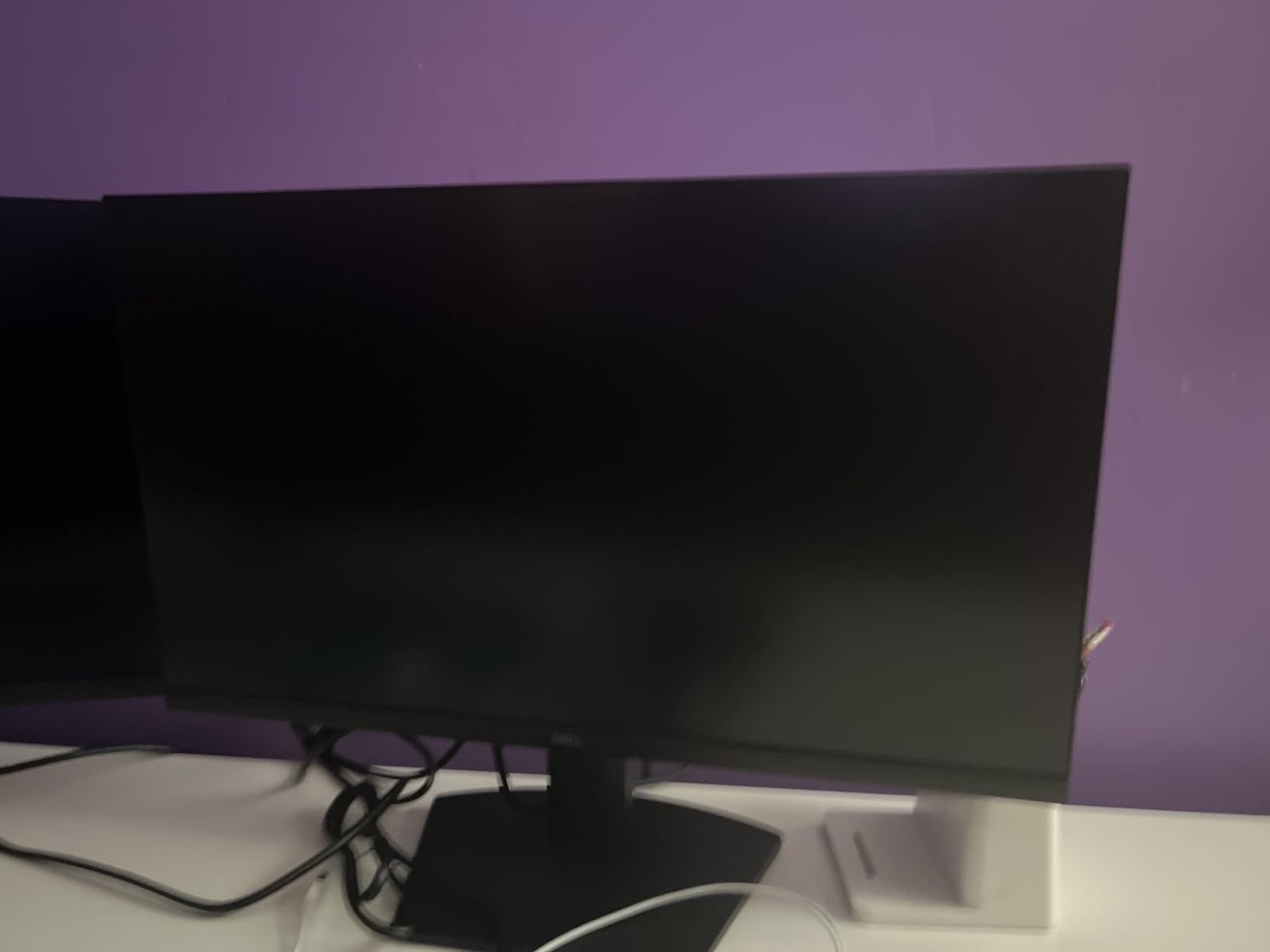 Dell 24 Monitor - SE2426H - 23.8-inch FHD (1920x1080) 144Hz 1ms Display, in-Plane Switching (IPS) Technology, AMD FreeSync, TUV 3-Star 2X HDMI, Tilt customer photo 1