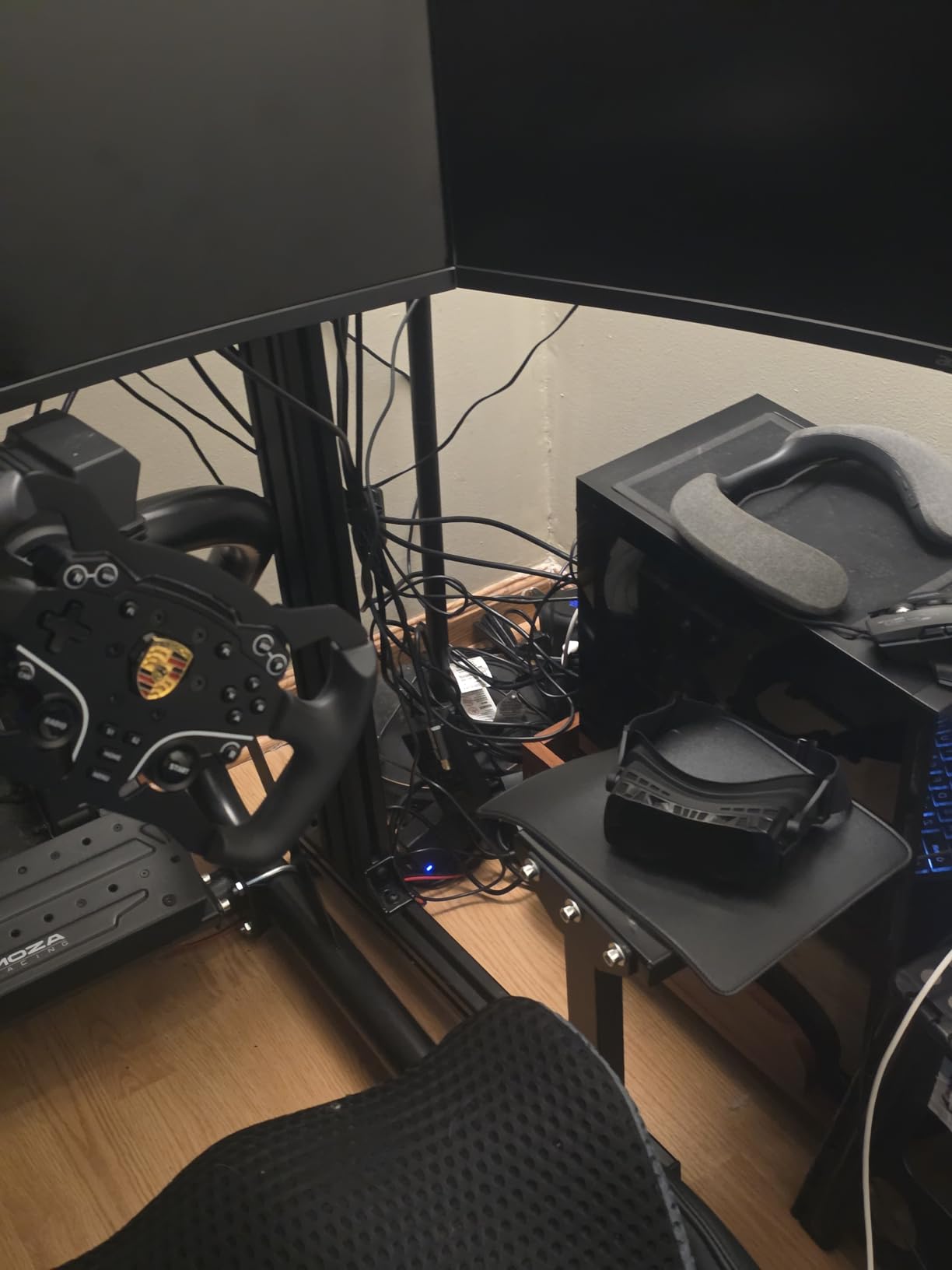 Beyond 2e: Ultra-Light PC VR Headset (108g) Micro-OLED Displays, 2560x2560 per Eye Resolution, 116 FOV, Eye Tracking & DFR Play PC VR Games, Flight & Racing Simulators customer photo 1