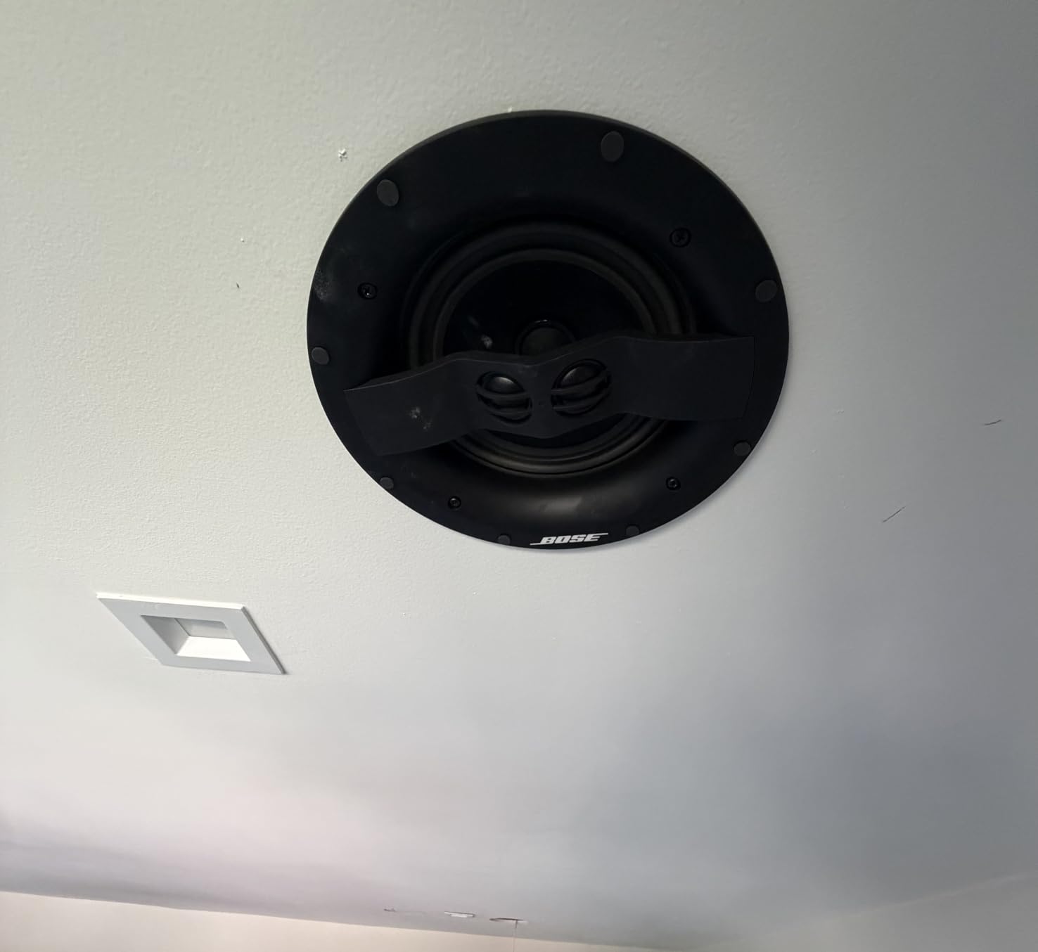 Bose Virtually Invisible 791 in-Ceiling Speaker II (White) customer photo 1