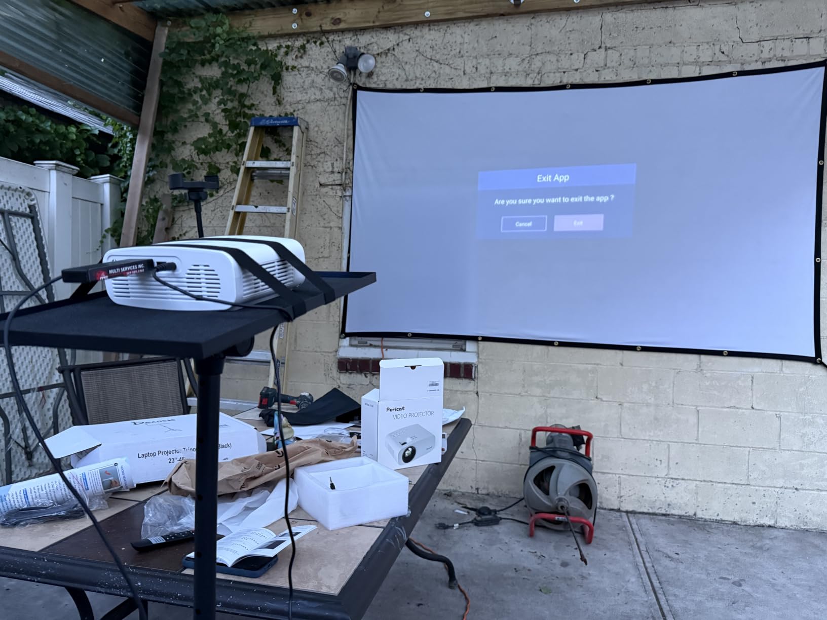 Mdbebbron 120 inch Projector Screen 16:9 Foldable Anti-Crease Portable Projector Movies Screens for Home Theater Outdoor Indoor Support Double Sided Projection customer photo 2