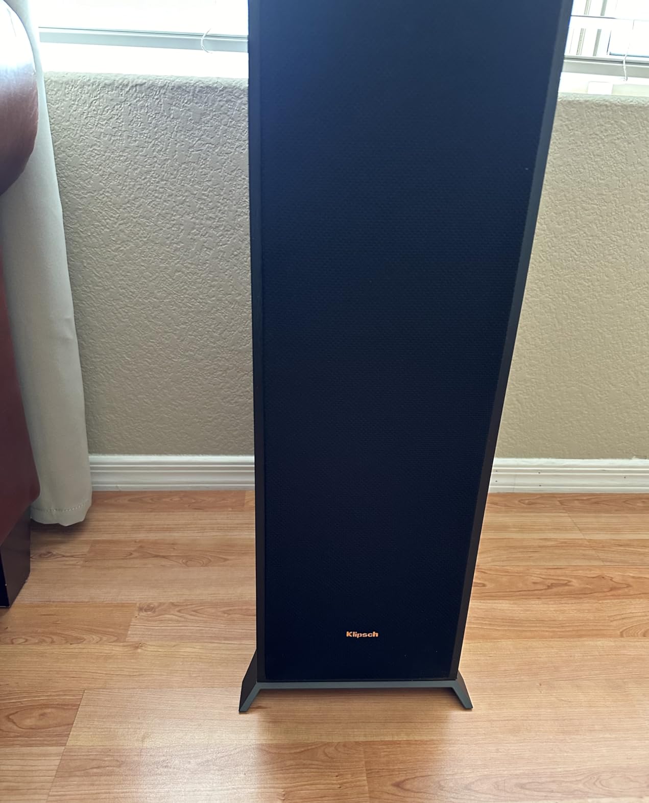Klipsch R-610F Floorstanding Speaker, Black | Home audio and home theater with 1-inch aluminum tweeter, 6.5-inch copper woofer and 5-year warranty customer photo 2