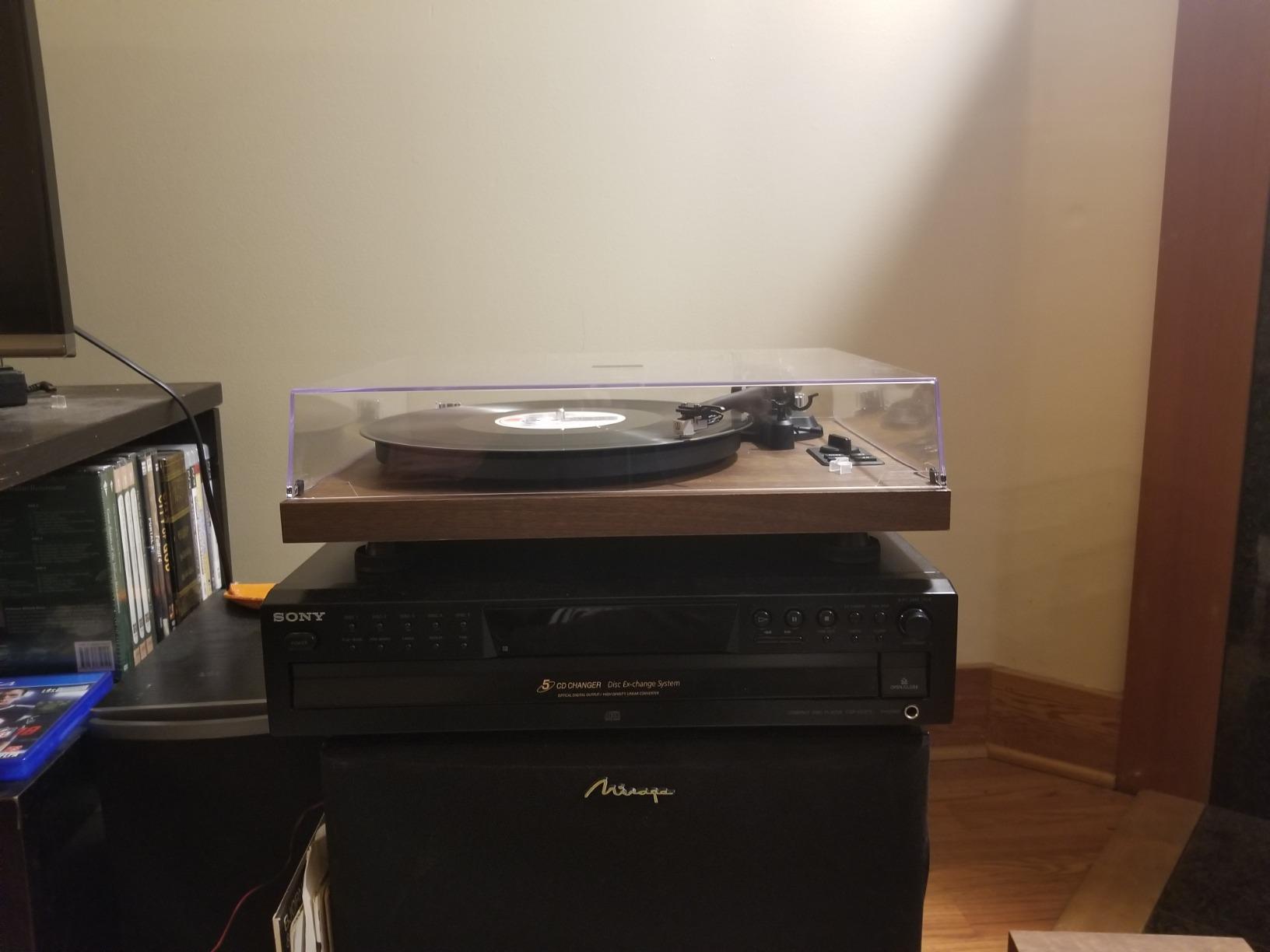 1 BY ONE Bluetooth Turntable HiFi System with 36 Watt Bookshelf Speakers, Patend Designed Vinyl Record Player with Magnetic Cartridge, Wireless Playback and Auto Off (Walnut) customer photo 1