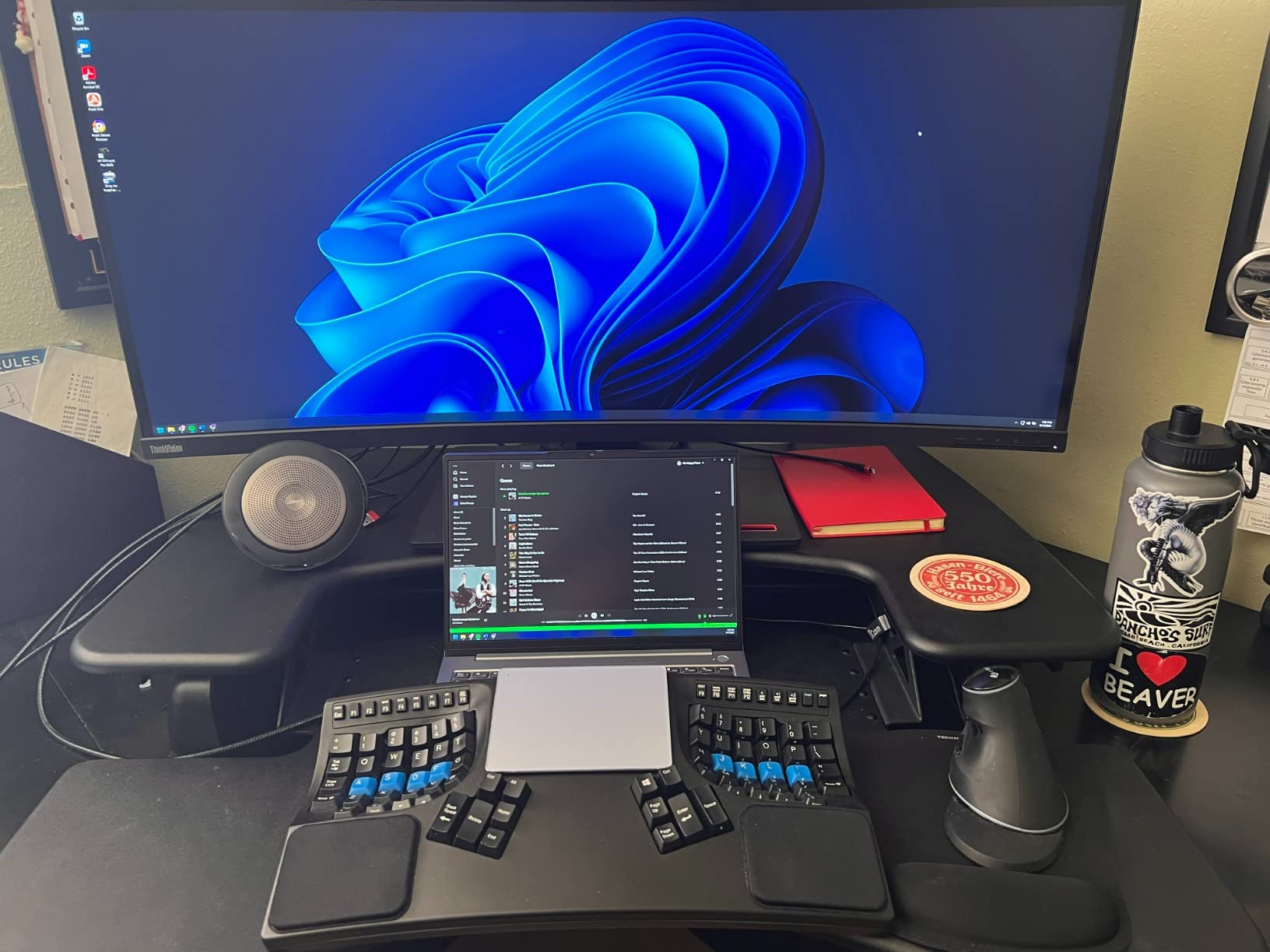 Advantage2 Quiet LF Ergonomic USB Keyboard (KB600LFQ) customer photo 1