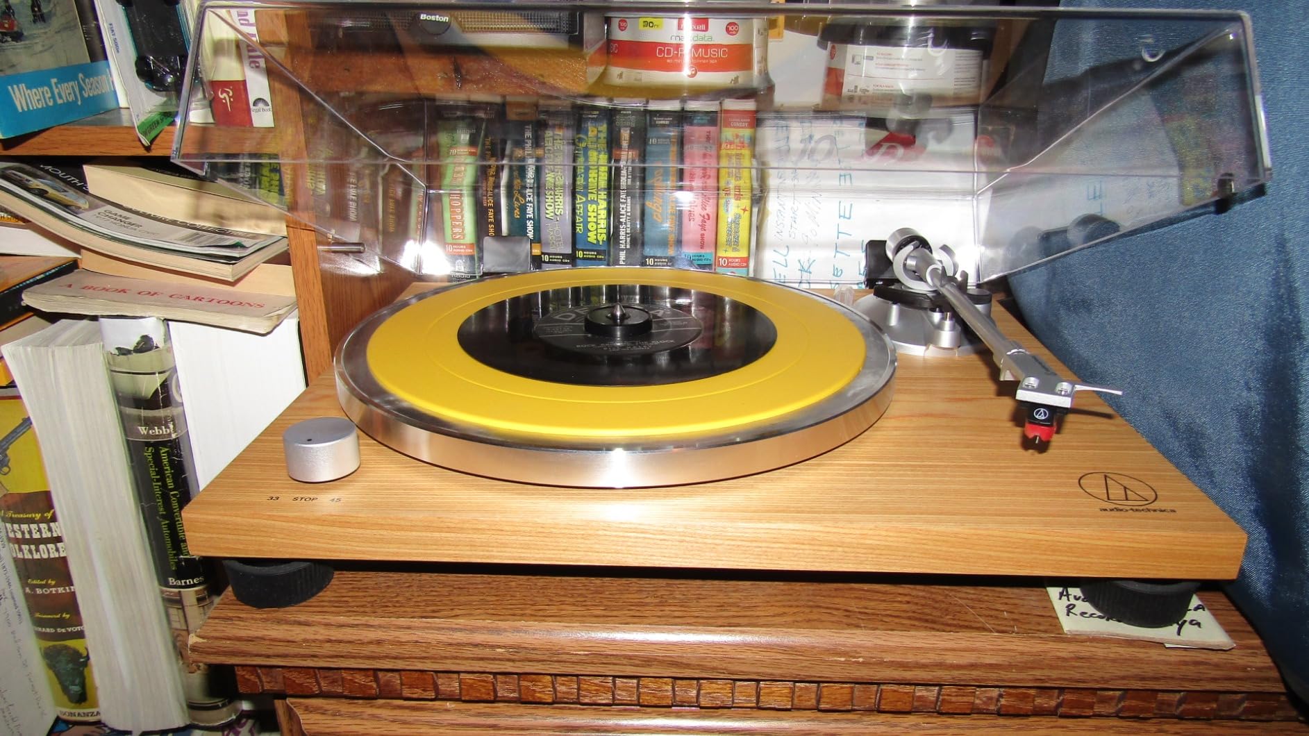 Audio-Technica AT-LPW40WN Fully Manual Belt-Drive Turntable, 2 Speeds, Dynamic Anti-Skate Control, Carbon-Fiber Tonearm Walnut customer photo 2