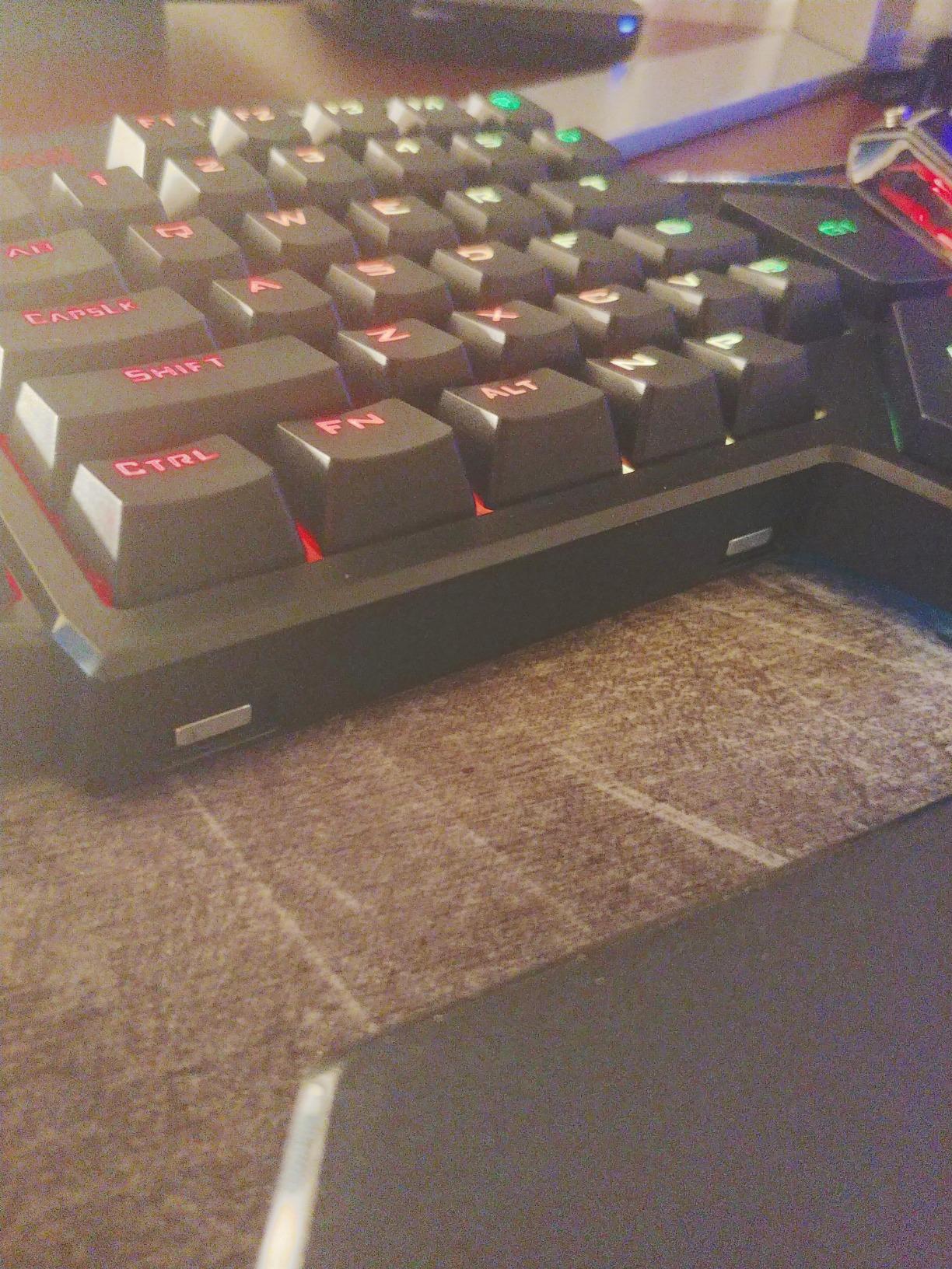 Redragon K585 Wired One-Handed RGB Gaming Keypad, Tactical 42-Key Layout | On Board 28 Combo Slots 4 Profiles Keyboard, USB Pass-Through Port, 16.8M Colors, Swap-Ready Socket, Detachable Wrist Rest customer photo 2