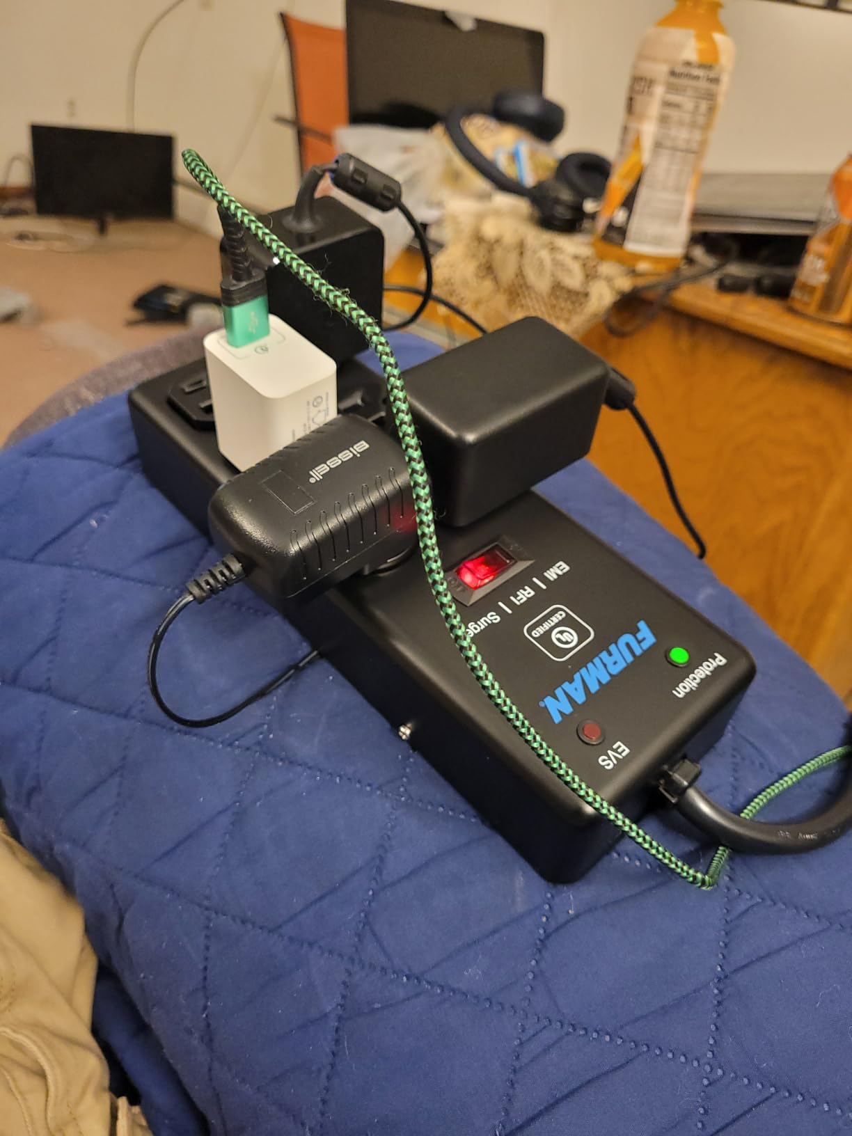 Furman SS-6B-PRO Extreme Voltage Protect Surge Strip customer photo 1