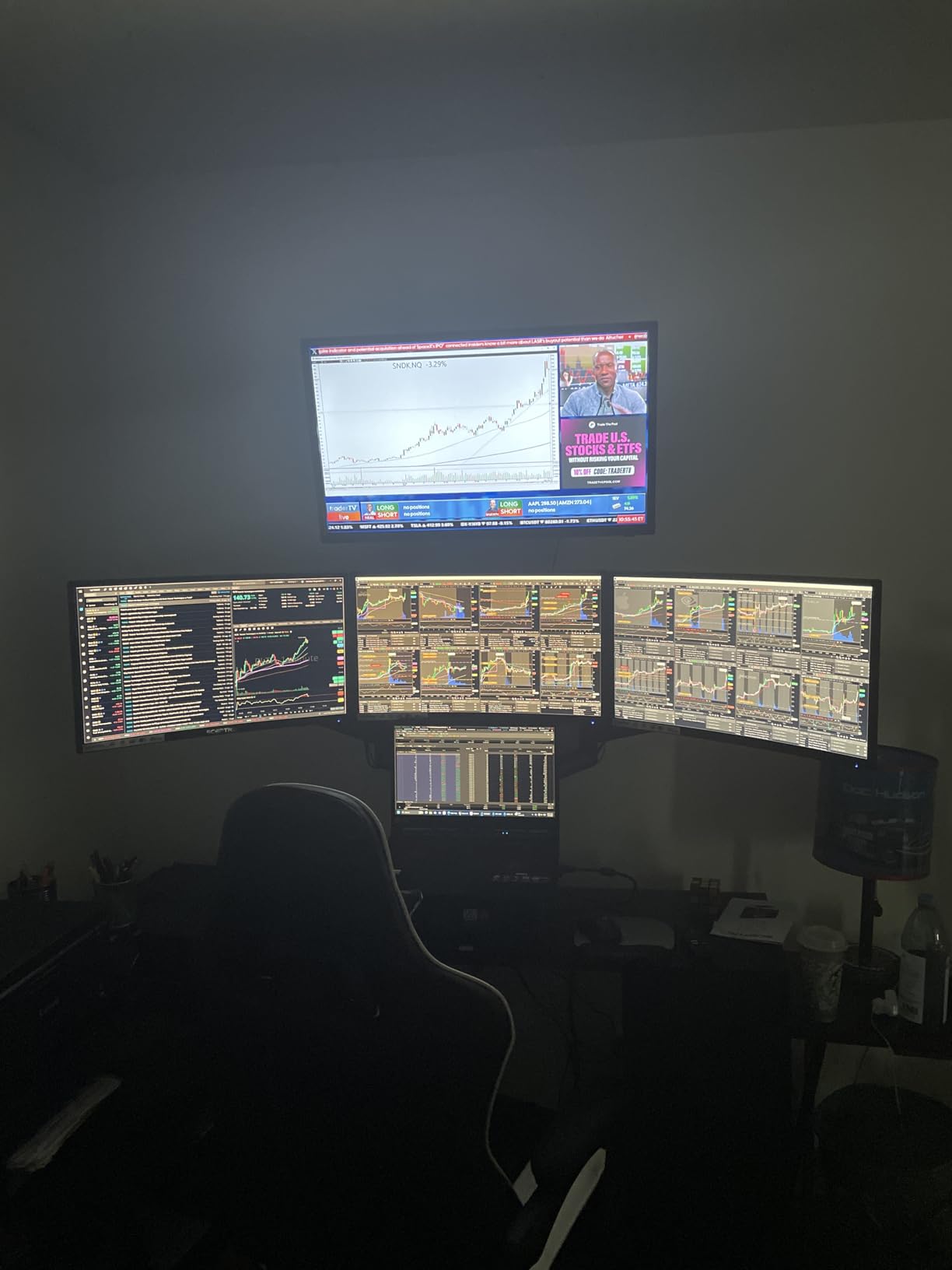 HUANUO Triple Monitor Mount for 17 to 32 inch Screens, Adjustment Gaming Triple Monitor Stand with Swivel, Tilt, Rotation, Clamp & Grommet Kit customer photo 1