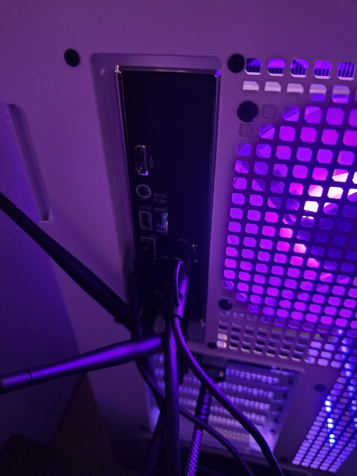 8K 4K DisplayPort Cable 1.4, VESA Certified DP Cord 6.6ft | 8K@60Hz, 4K@144Hz, 2K@240Hz, 32.4Gbps High Speed, for Gaming Monitor & Graphic & PC, HDCP 2.2/FreeSync/G-Sync, Braided, Grey customer photo 2