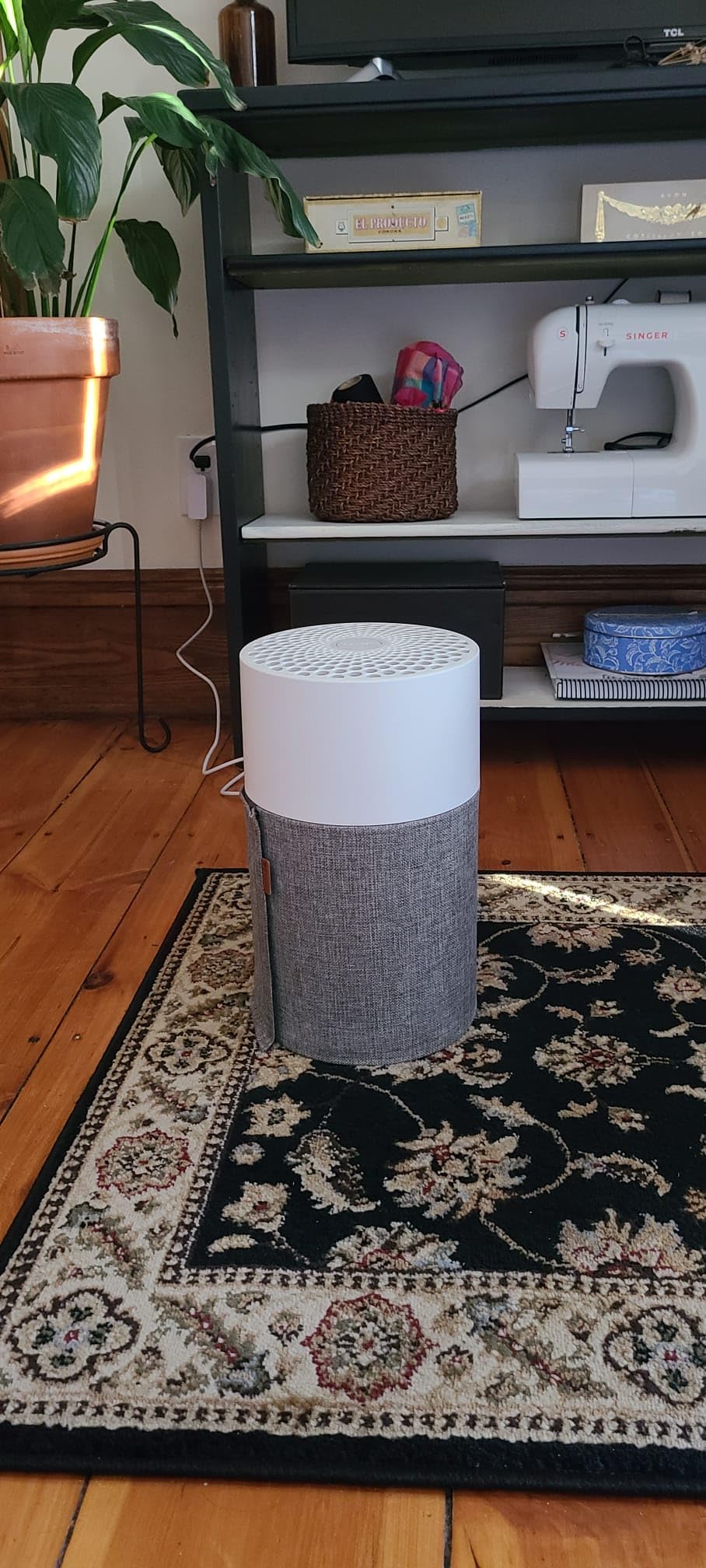 Blueair Blue Pure 511 Air Purifier for Home, HEPASilent Technology, HEPA Air Purifier for Pets, Allergies, Dust, Nursery, Office, Air Cleaner for Small Rooms 432 sq ft Coverage customer photo 1