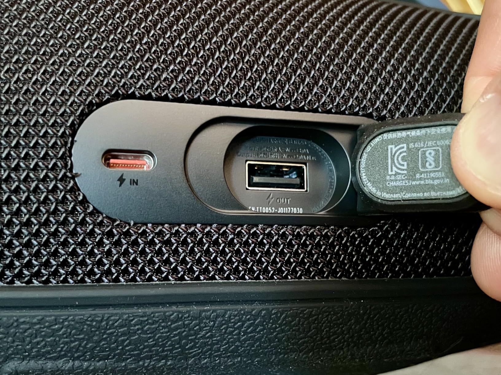 JBL Charge 5 - Portable Waterproof Speaker - Black, Bold JBL Original Pro Sound, 20 hours of playtime, IP67 waterproof and dustproof, Wireless Bluetooth Streaming customer photo 1