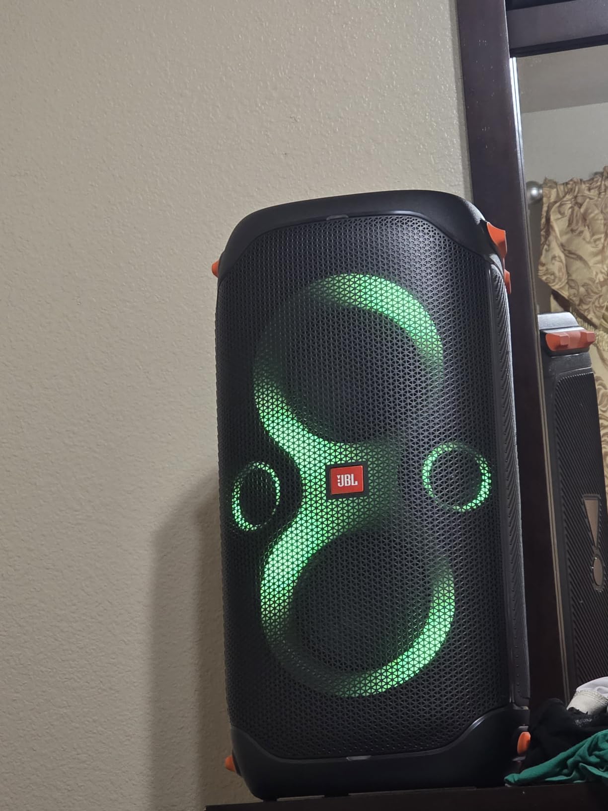 JBL PartyBox 110 - Portable Party Speaker with Built-in Lights, Powerful Sound and deep bass, Black | Powerful JBL Original Pro Sound, Dynamic light show that syncs to the beat, 12 hours of playtime, IPX4 splashproof customer photo 1