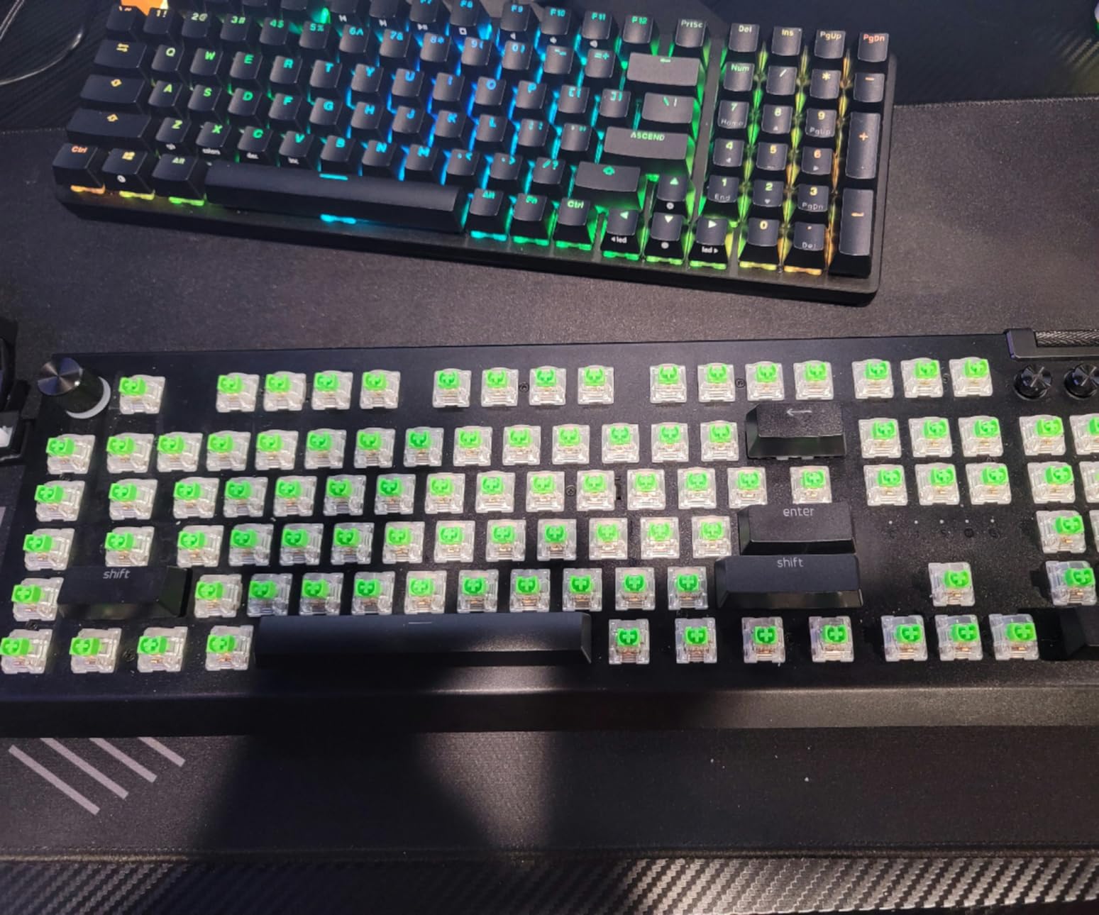 GMMK 2 Gaming Mechanical Keyboard - Hotswap Cherry MX Style Linear Switches - Full Size Wired Keyboard - Double Shot Keycaps, RGB - 96%, Black customer photo 2