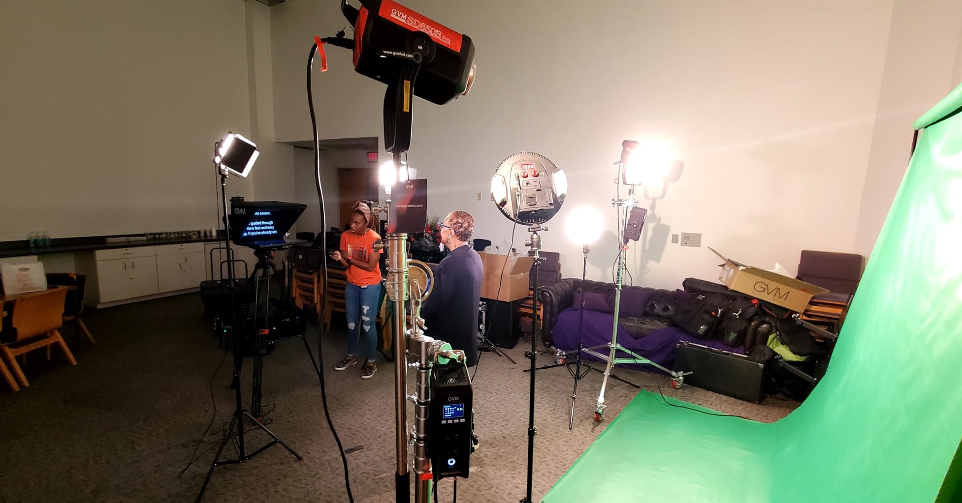 GVM Teleprompter Kit for Digital Cameras/camcorders Portable 18.5'' Teleprompter Kit with Remote Control & App, with 18.5