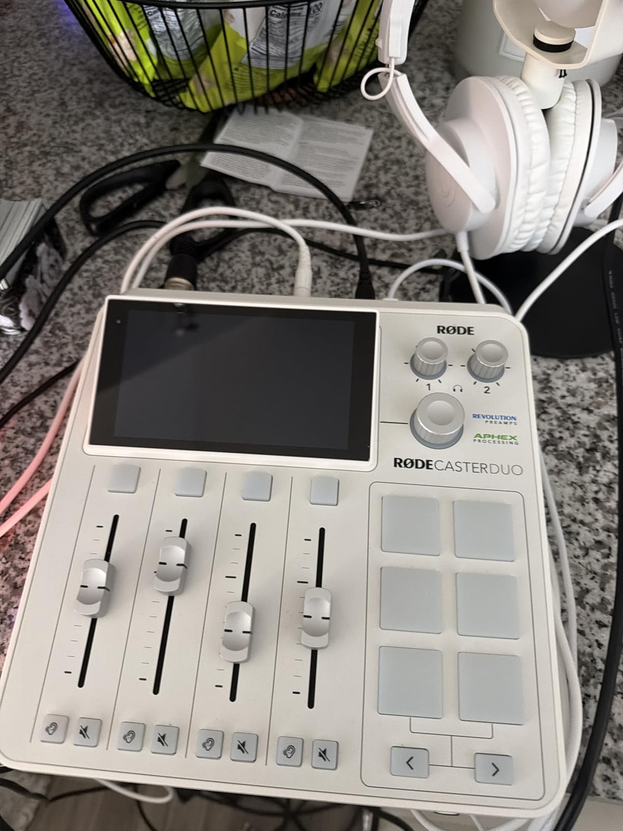 RØDECaster Duo Compact All-in-One Audio Production Solution for Podcasting customer photo 1