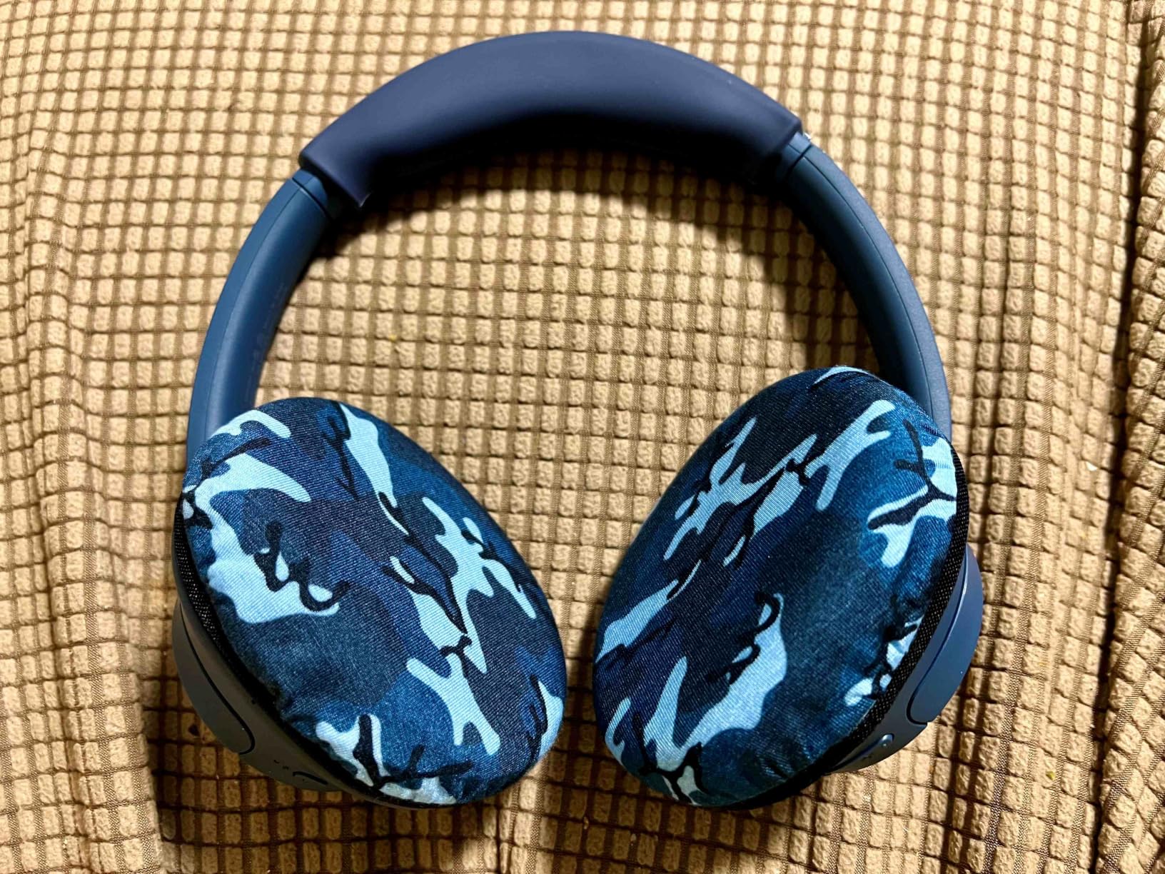 Sony WH-CH720NB Noise Canceling Wireless Bluetooth Headphones - Built-in Microphone - up to 35 Hours Battery Life and Quick Charge - Matte Black customer photo 2