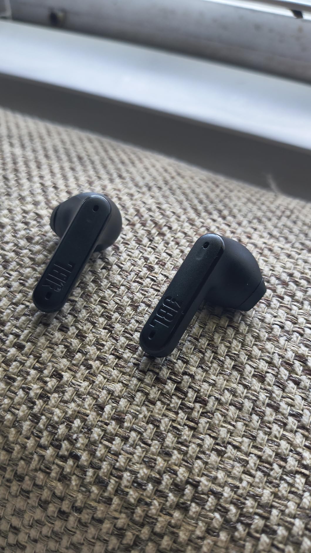 JBL Tune Flex - True Wireless Noise Cancelling Earbuds (Black), Small, JBL Pure Bass Sound, Active Noise Cancelling with Smart Ambient, 4 mics for perfect calls, Up to 32 hours of battery life customer photo 2