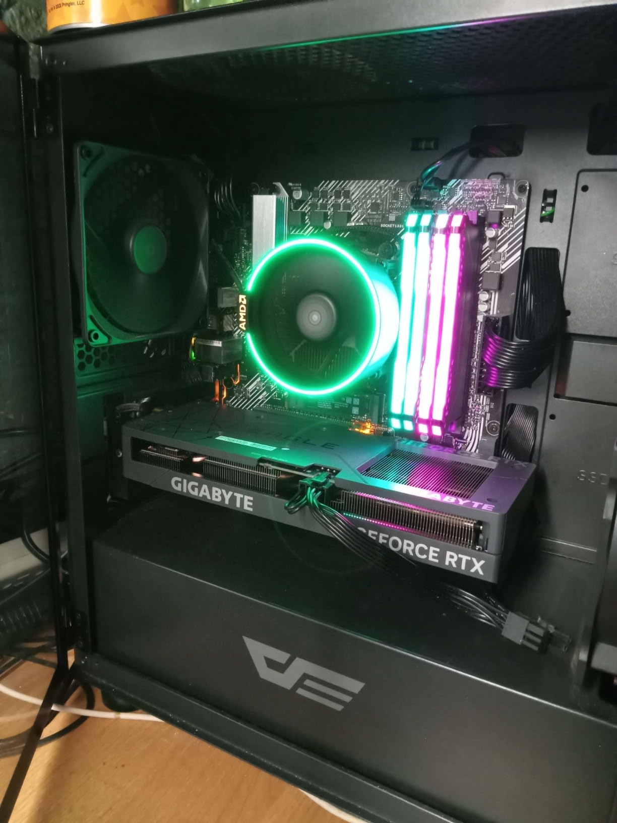 Gigabyte GeForce RTX 4060 Ti Eagle OC 8G Graphics Card, 3X WINDFORCE Fans, 8GB 128-bit GDDR6, GV-N406TEAGLE OC-8GD Video Card customer photo 1
