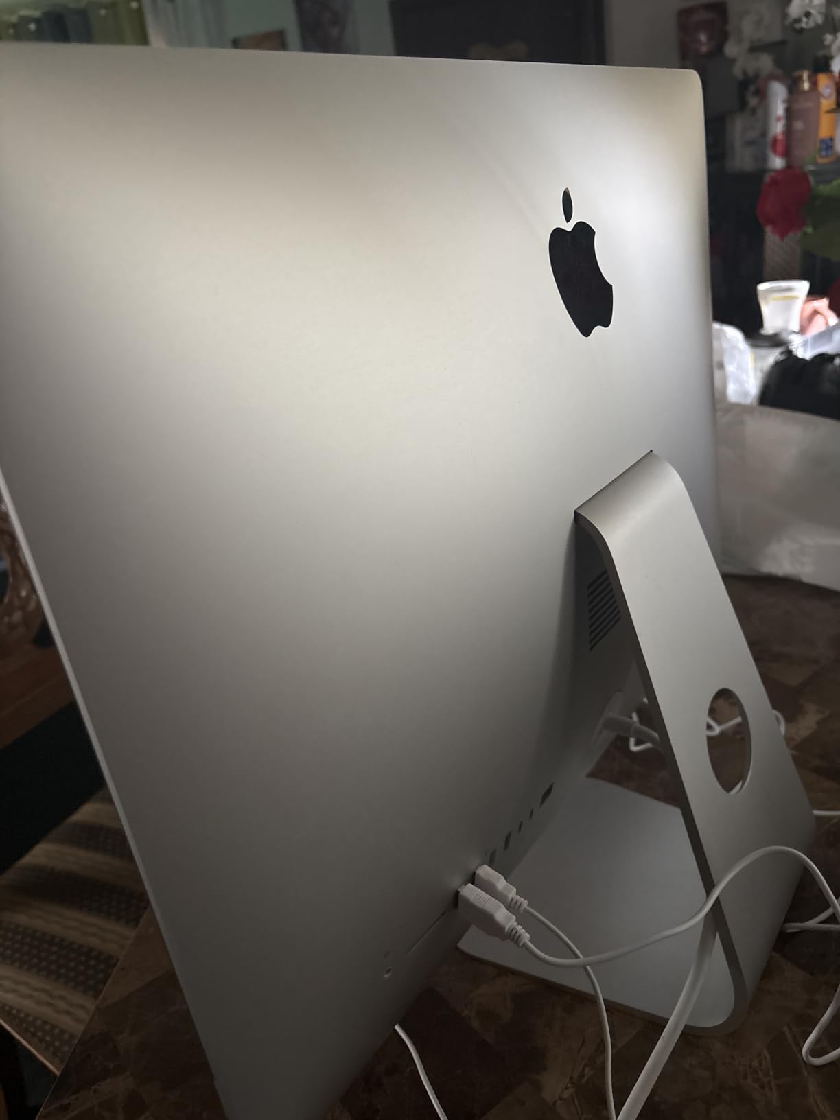 Apple 2017 iMac with 2.3GHz Intel Core i5, 21.5-inch, 8GB RAM, 256GB SSD Storage (Renewed) customer photo 1