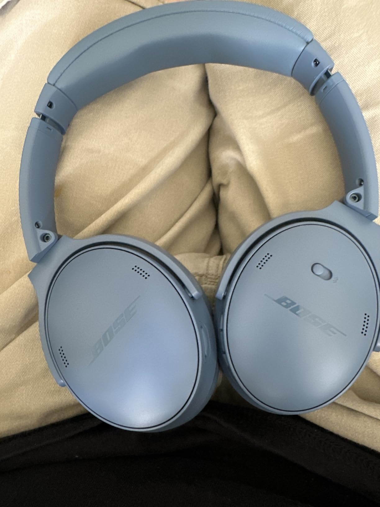 Bose QuietComfort Headphones - Wireless Bluetooth Headphones, Active Over Ear Noise Cancelling and Mic, USB-C Charging, Deep Bass, Up to 24 Hours of Playtime, Black customer photo 2