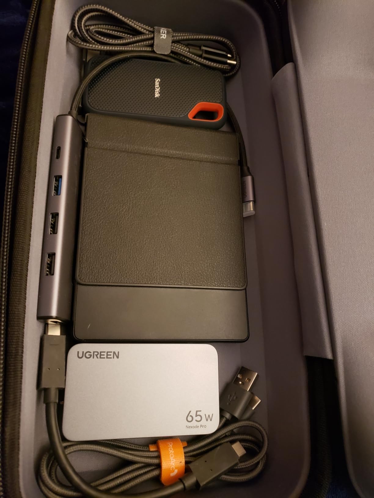 UGREEN Nexode Pro 65W GaN USB C Slim Wall Charger, 3-Port Compact Fast PPS Charger for iPhone 17/16/15 Series, MacBook Air, iPad Pro, Galaxy S25/S24, Pixel 10/9, Steam Deck customer photo 1